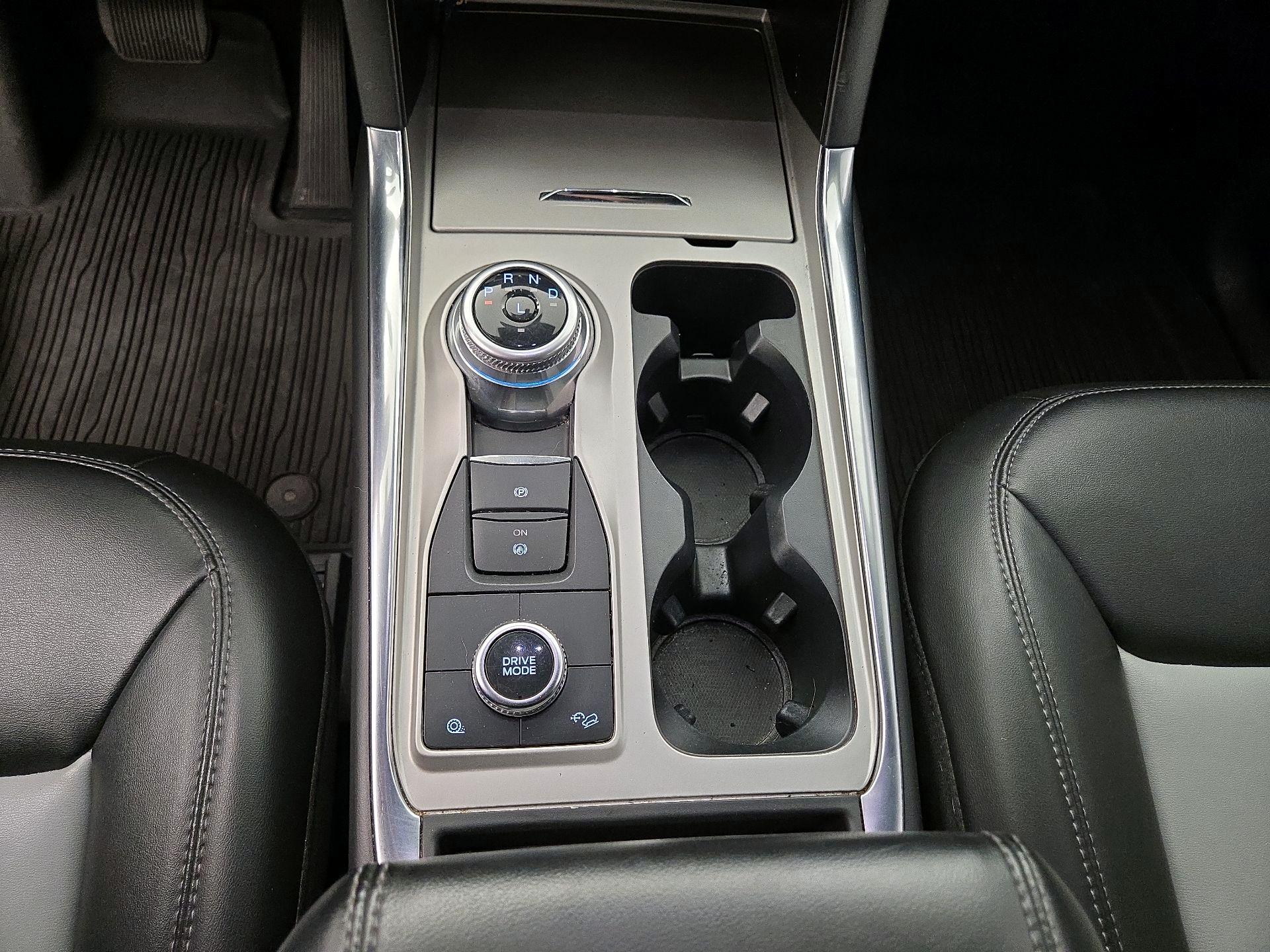 Thumbnail: 2022 Ford Explorer - 18