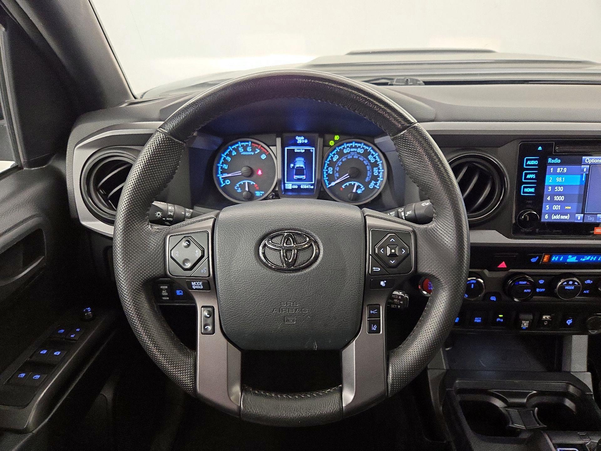 Thumbnail: 2019 Toyota Tacoma - 10