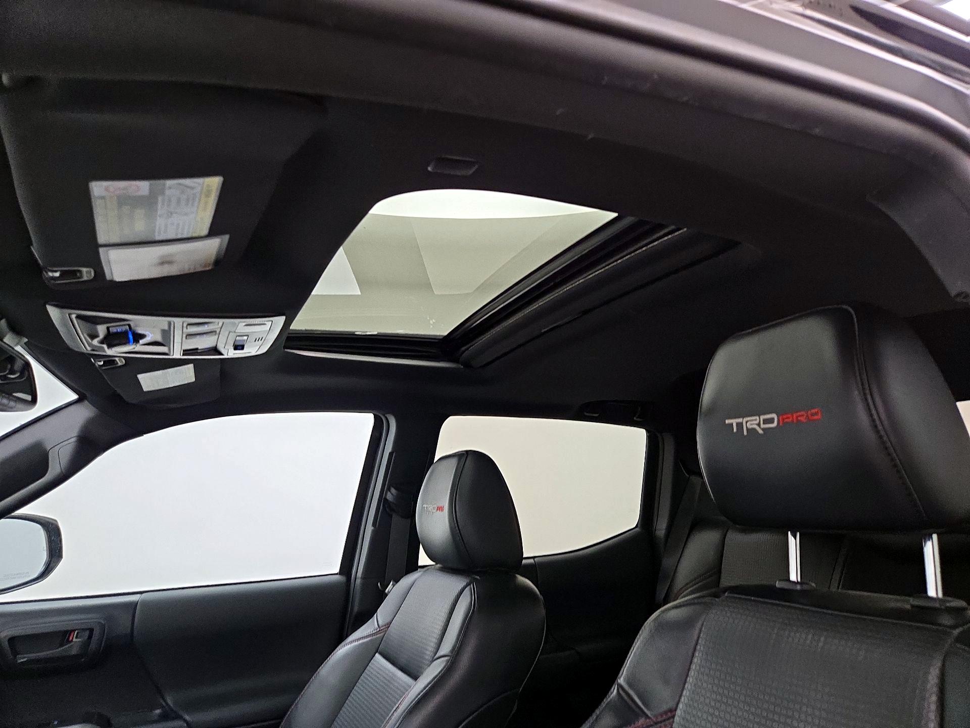 Thumbnail: 2019 Toyota Tacoma - 19