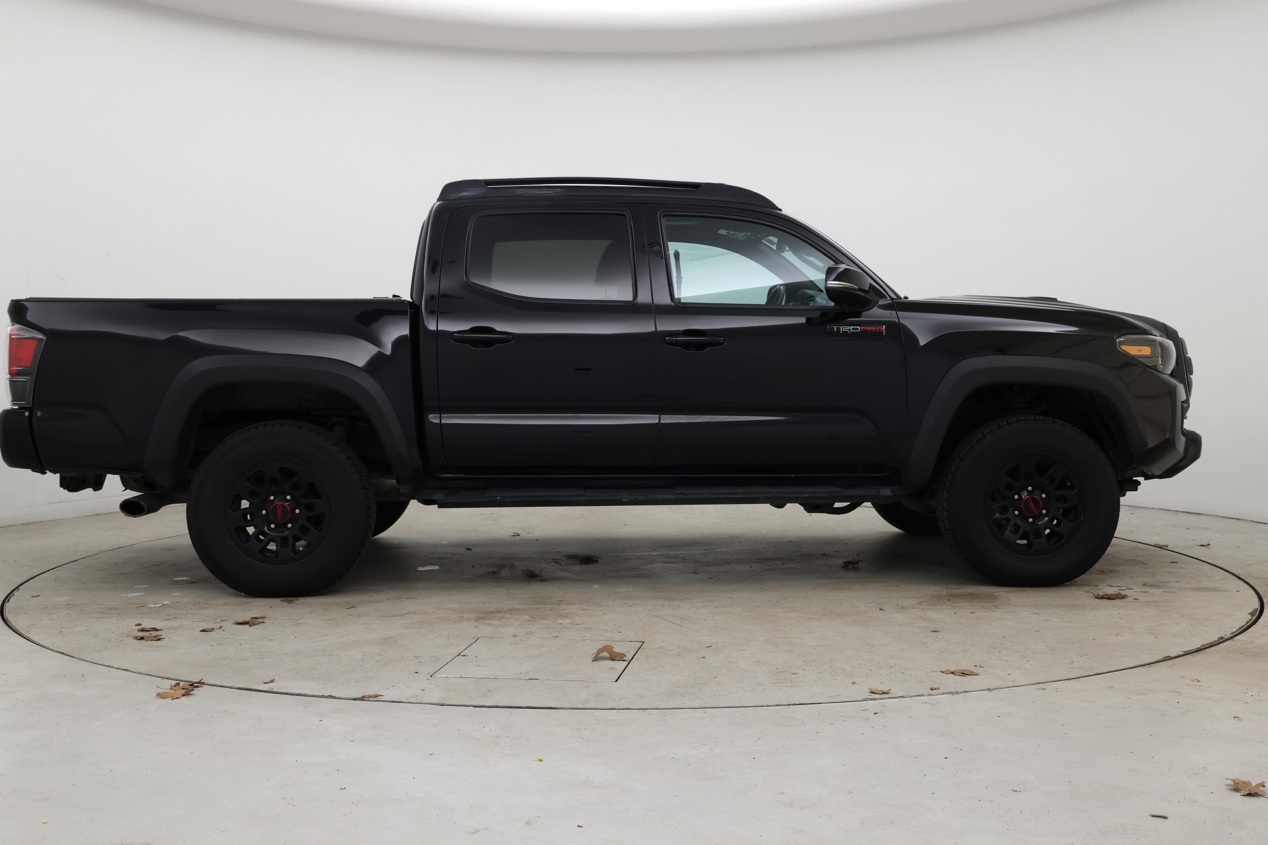 Thumbnail: 2019 Toyota Tacoma - 7