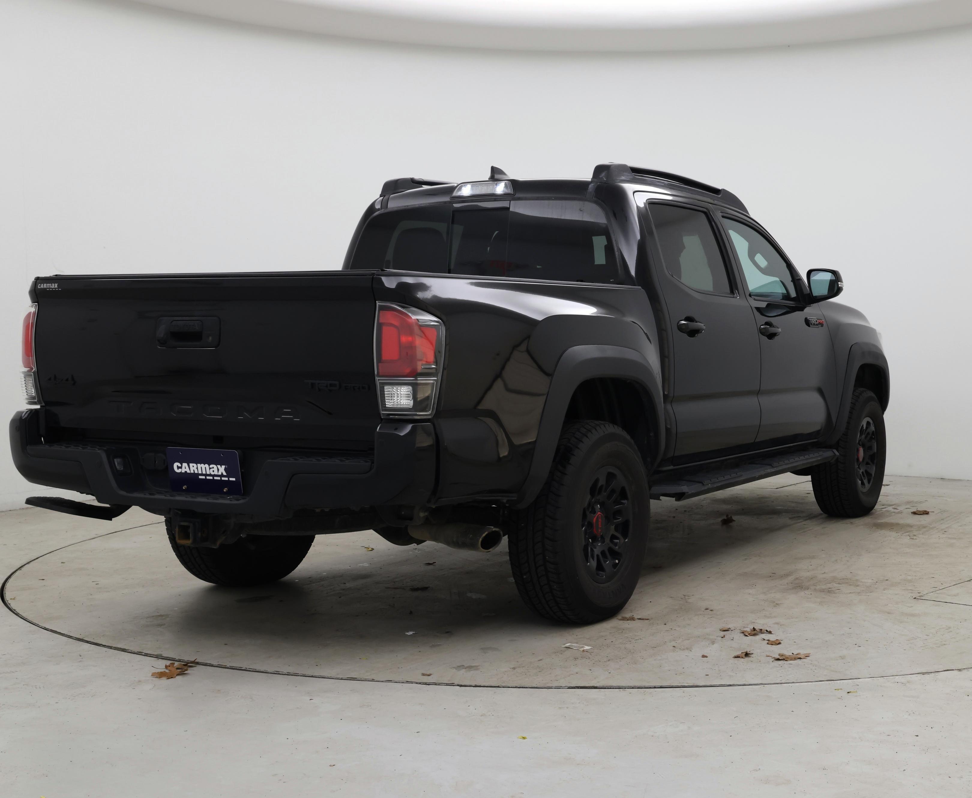 Thumbnail: 2019 Toyota Tacoma - 8