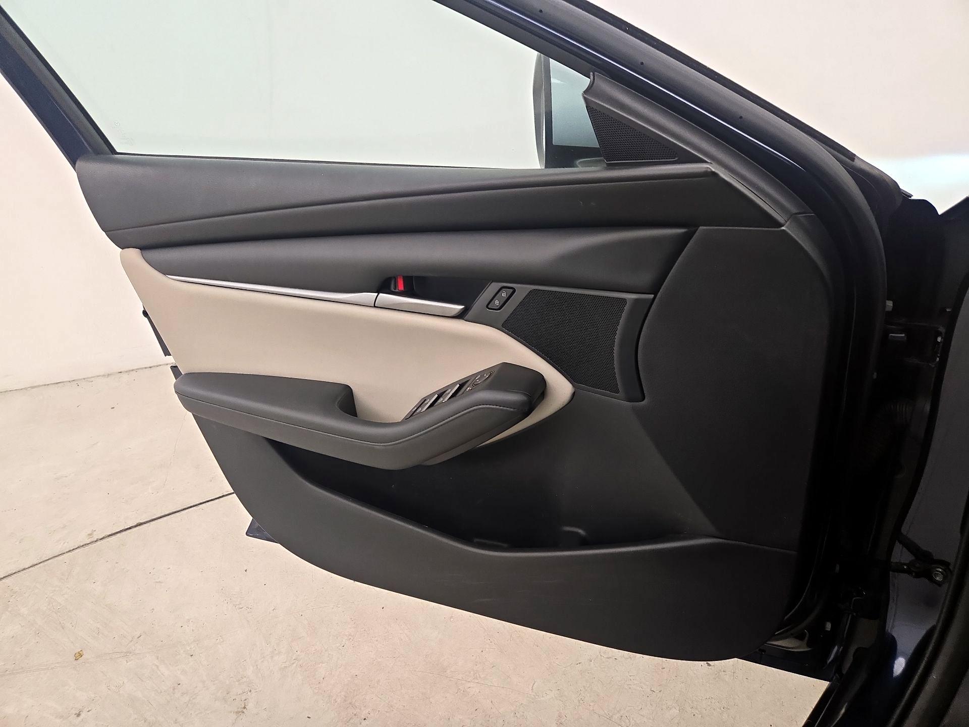 Thumbnail: 2020 Mazda Mazda3 - 12