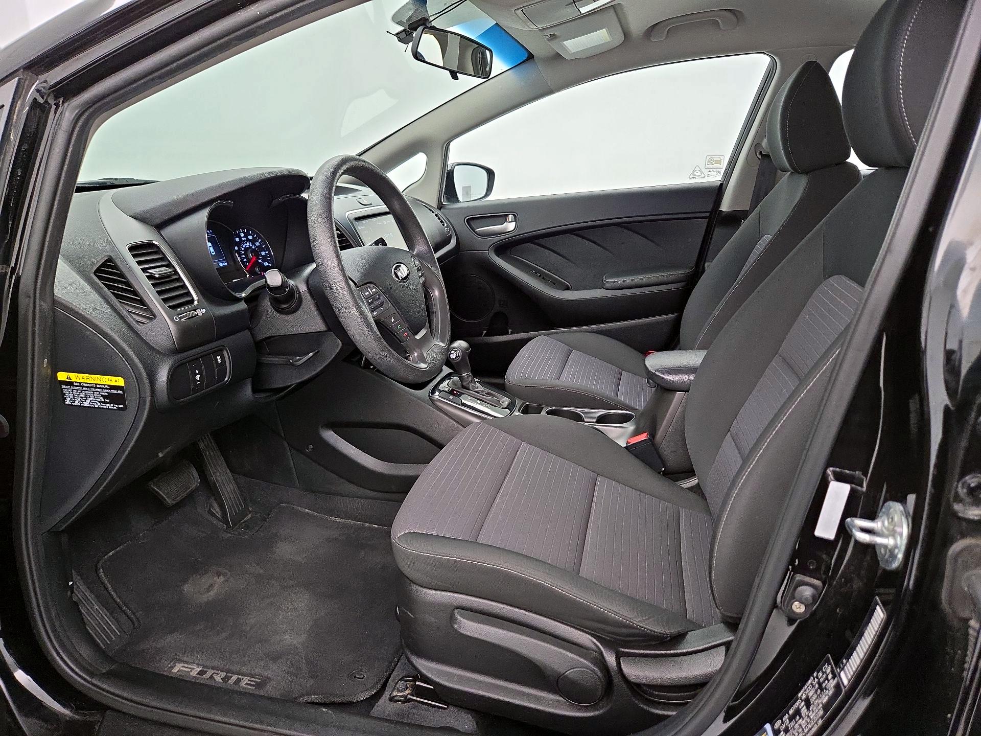 Thumbnail: 2018 Kia Forte - 11