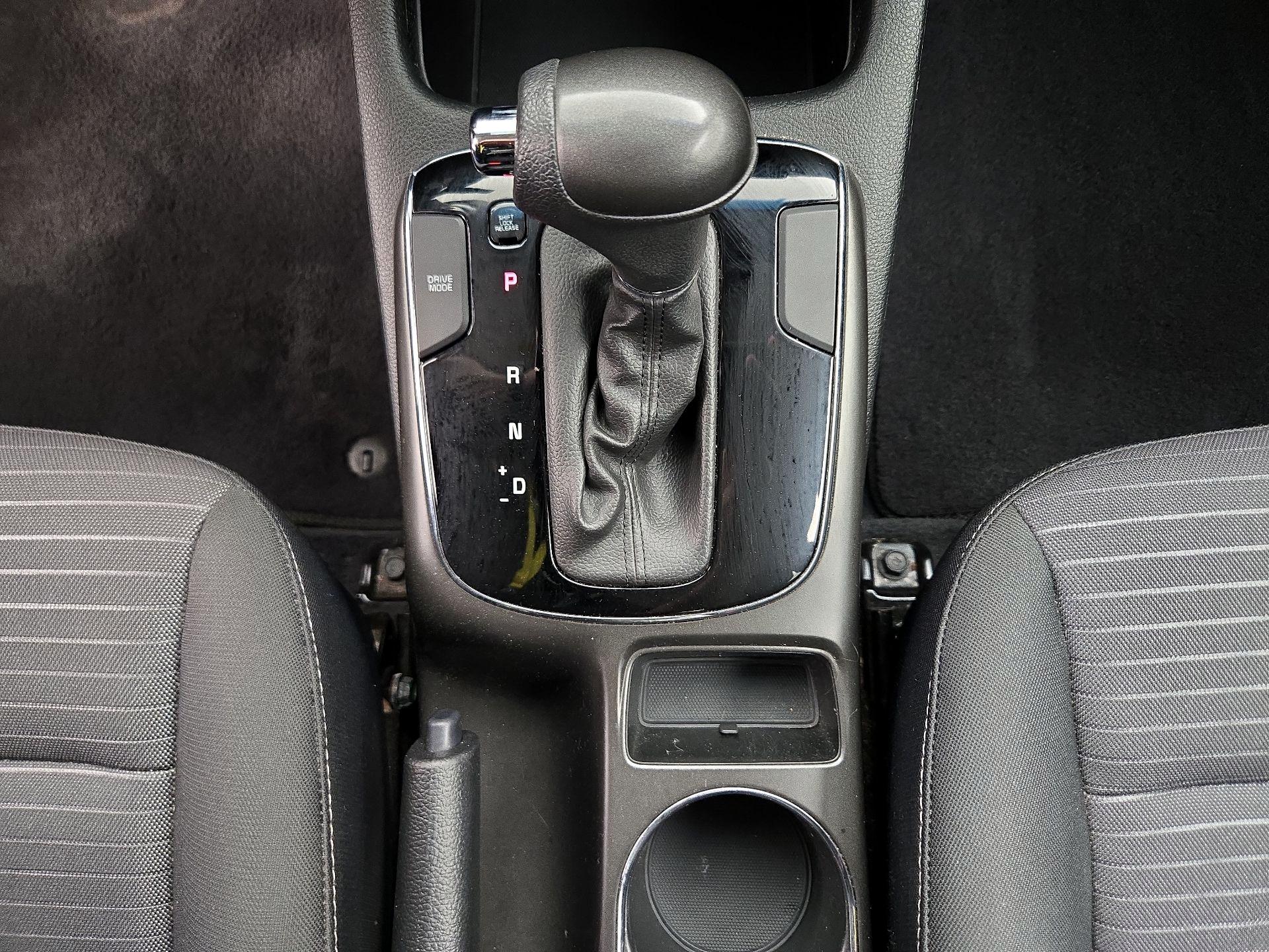 Thumbnail: 2018 Kia Forte - 17