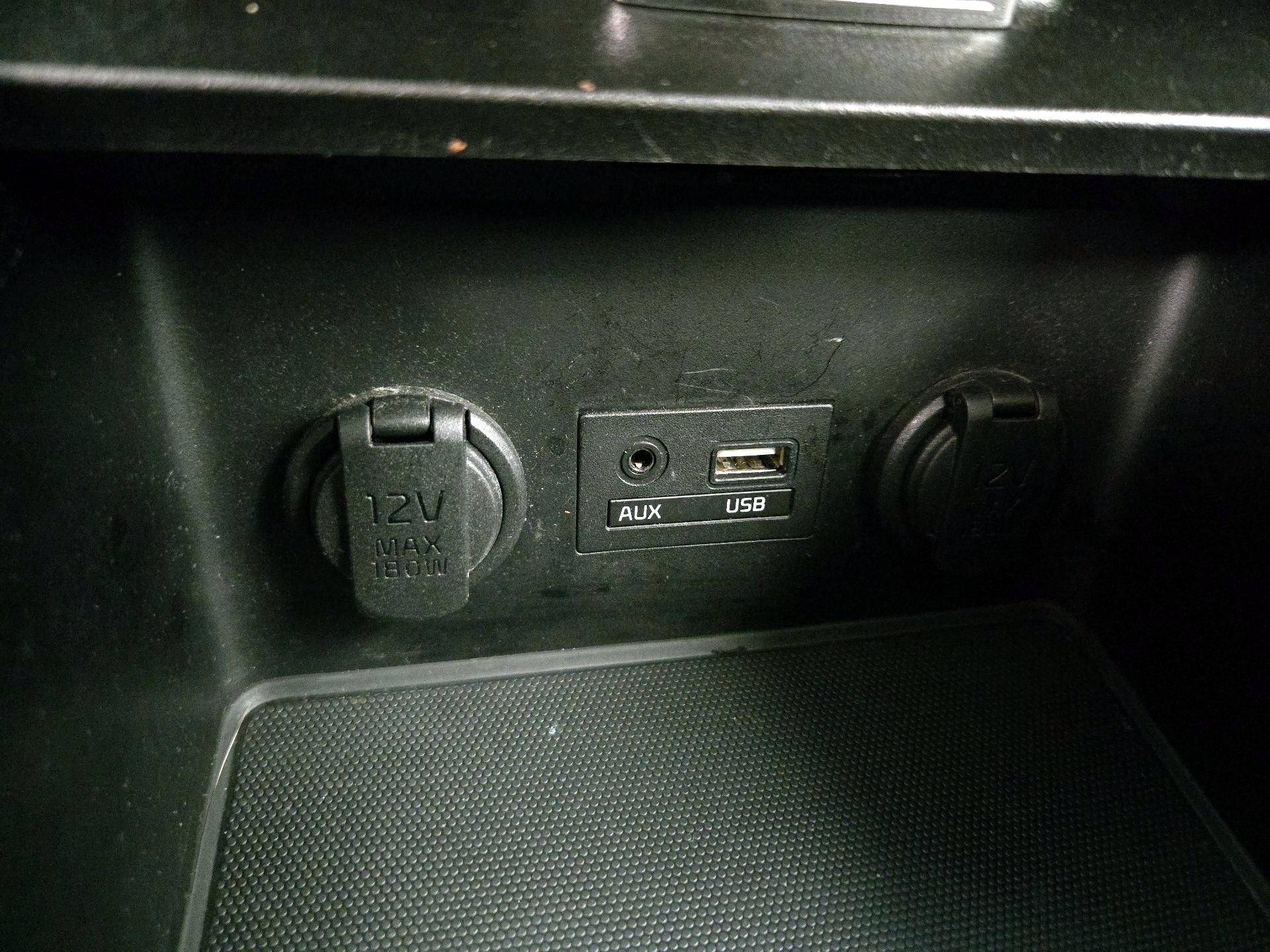 Thumbnail: 2018 Kia Forte - 18