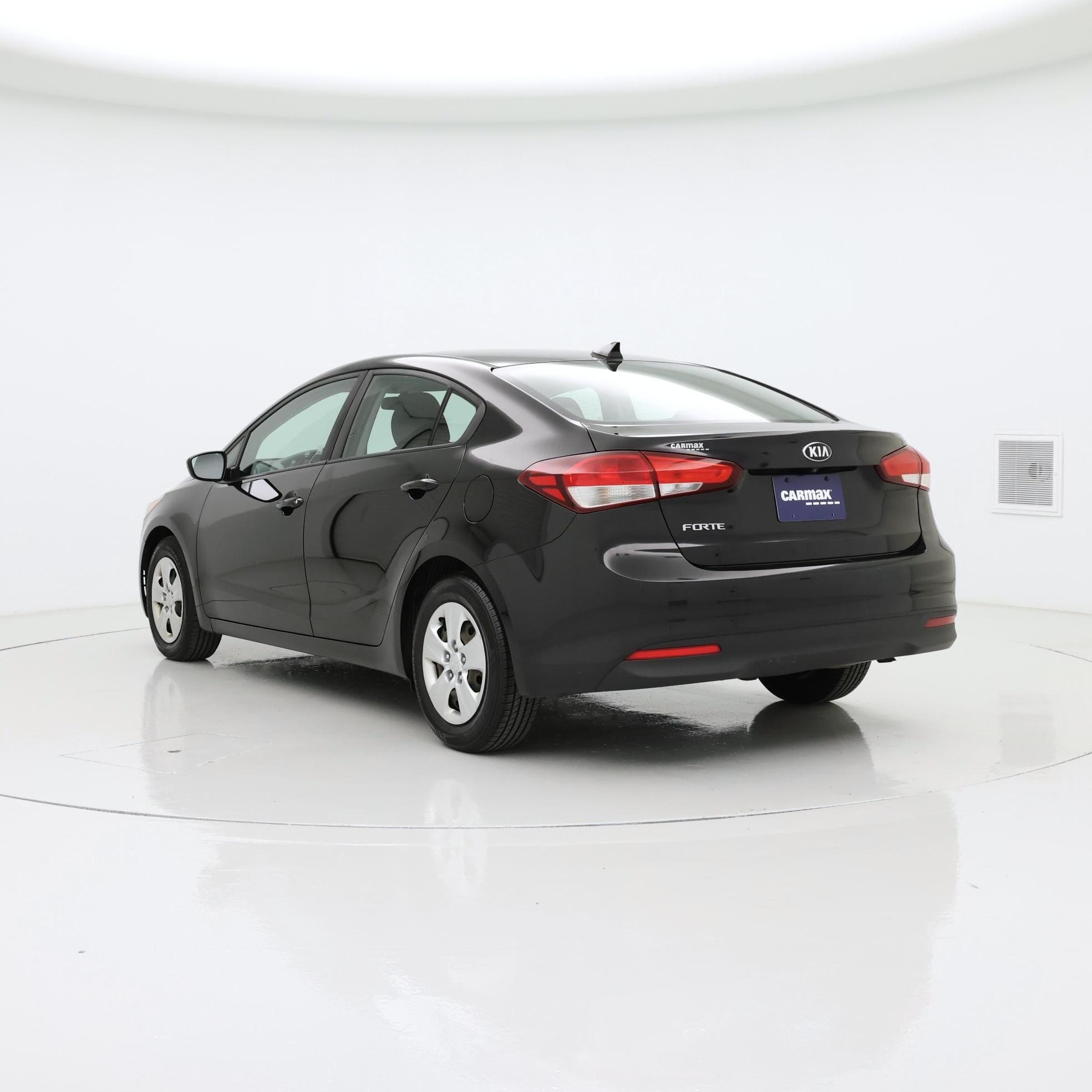 Thumbnail: 2018 Kia Forte - 2