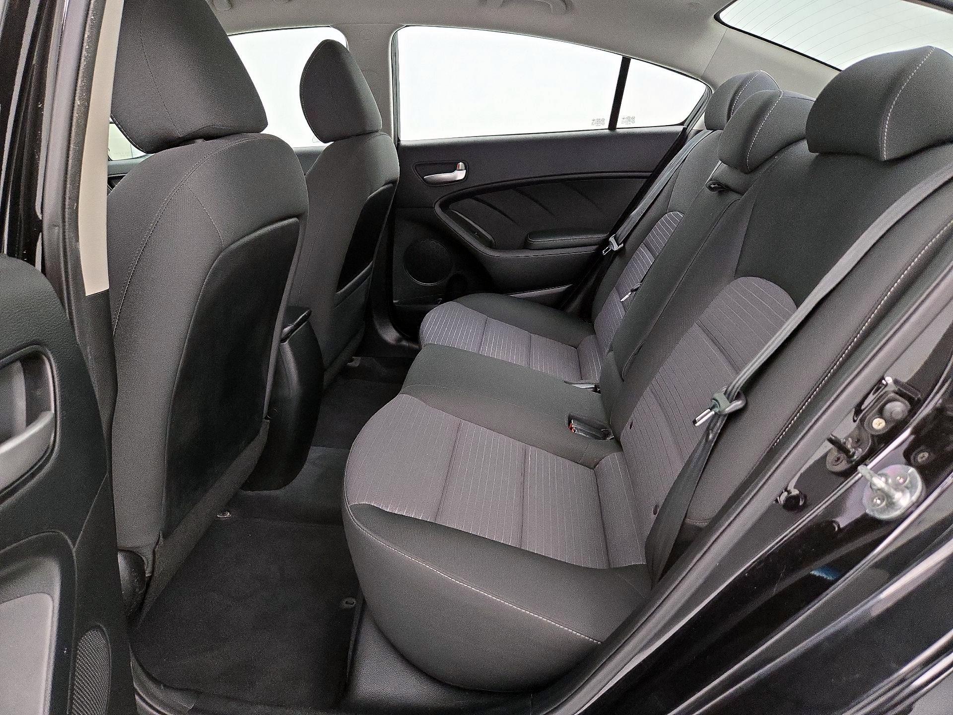 Thumbnail: 2018 Kia Forte - 19