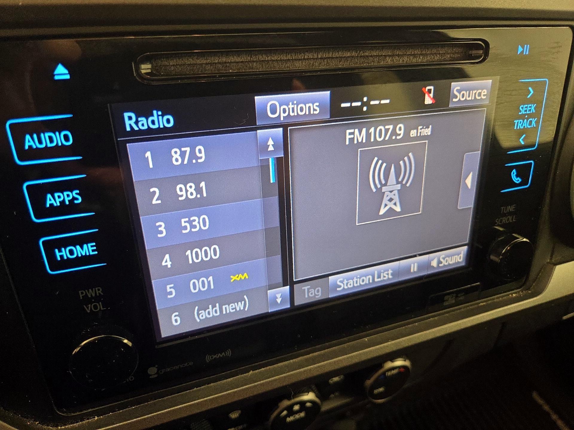 Thumbnail: 2019 Toyota Tacoma - 14