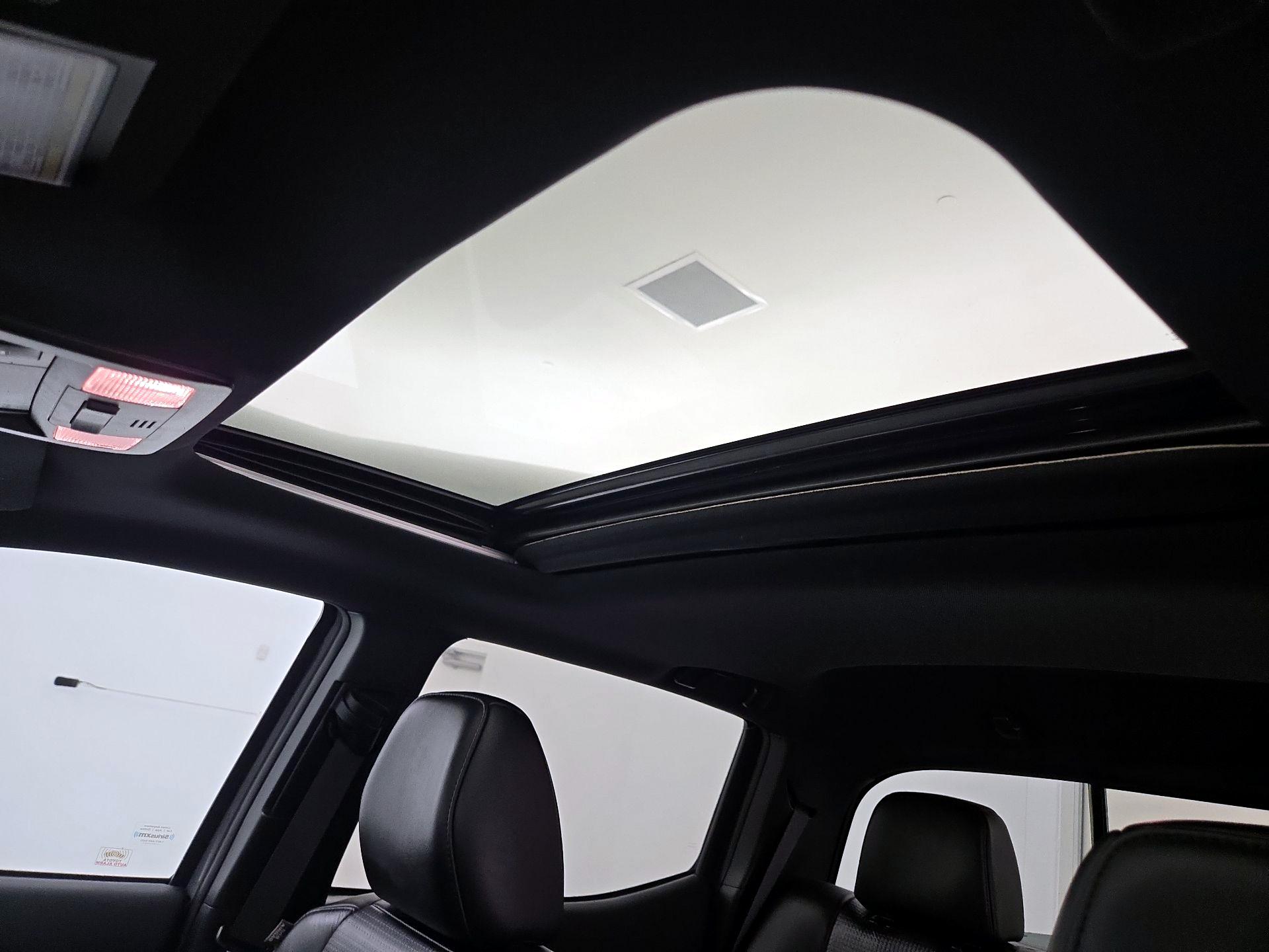 Thumbnail: 2019 Toyota Tacoma - 18