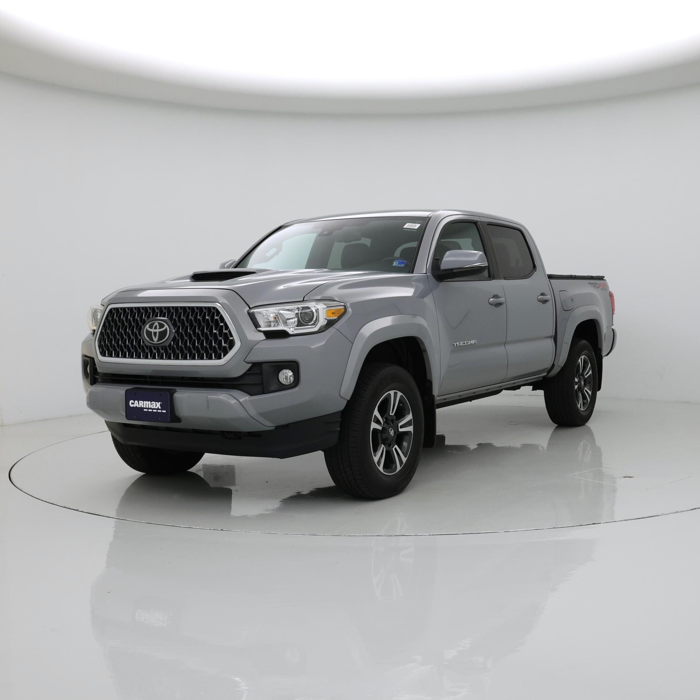 Thumbnail: 2019 Toyota Tacoma - 4