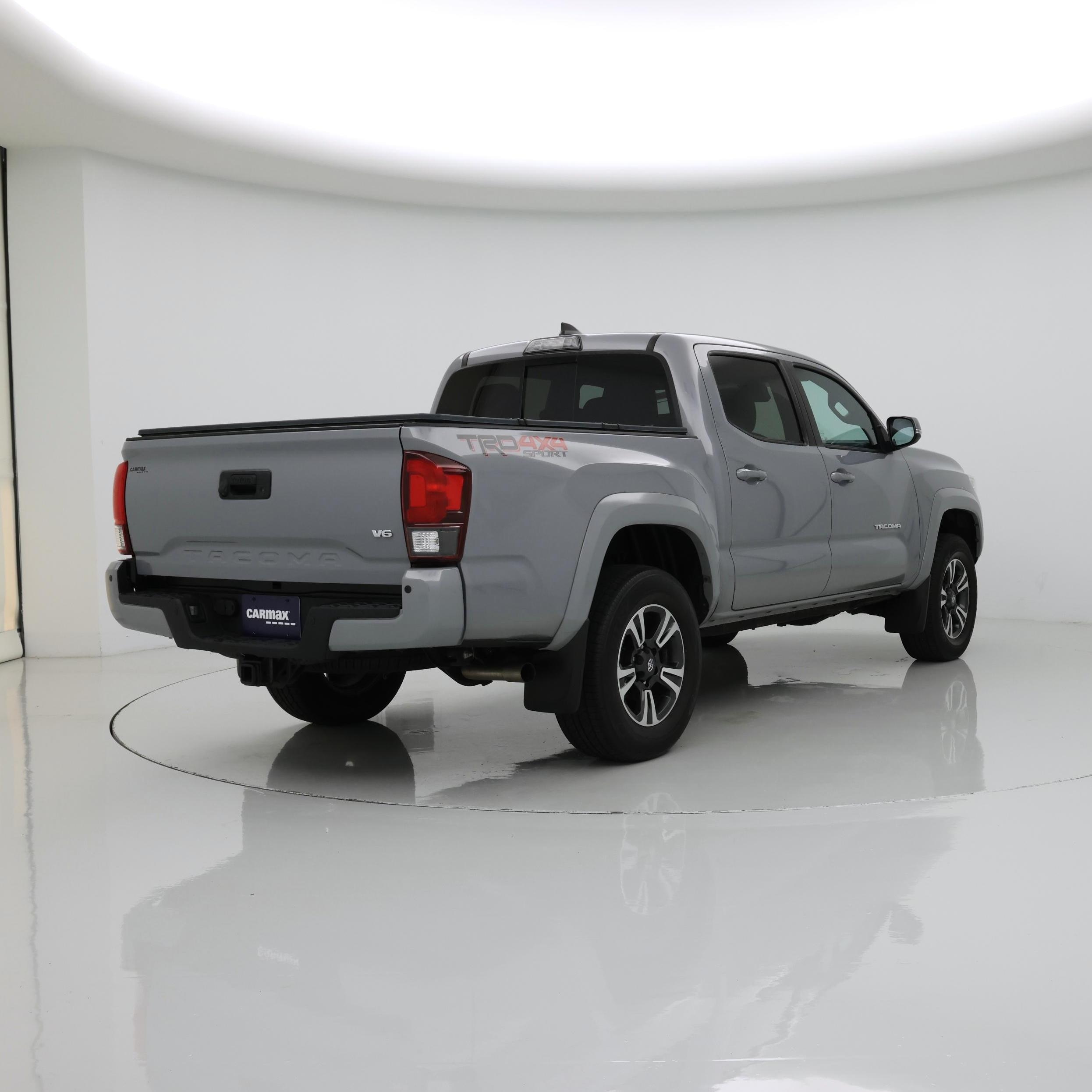 Thumbnail: 2019 Toyota Tacoma - 8