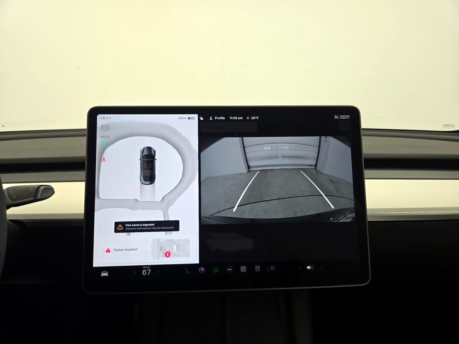 Thumbnail: 2023 Tesla Model 3 - 14