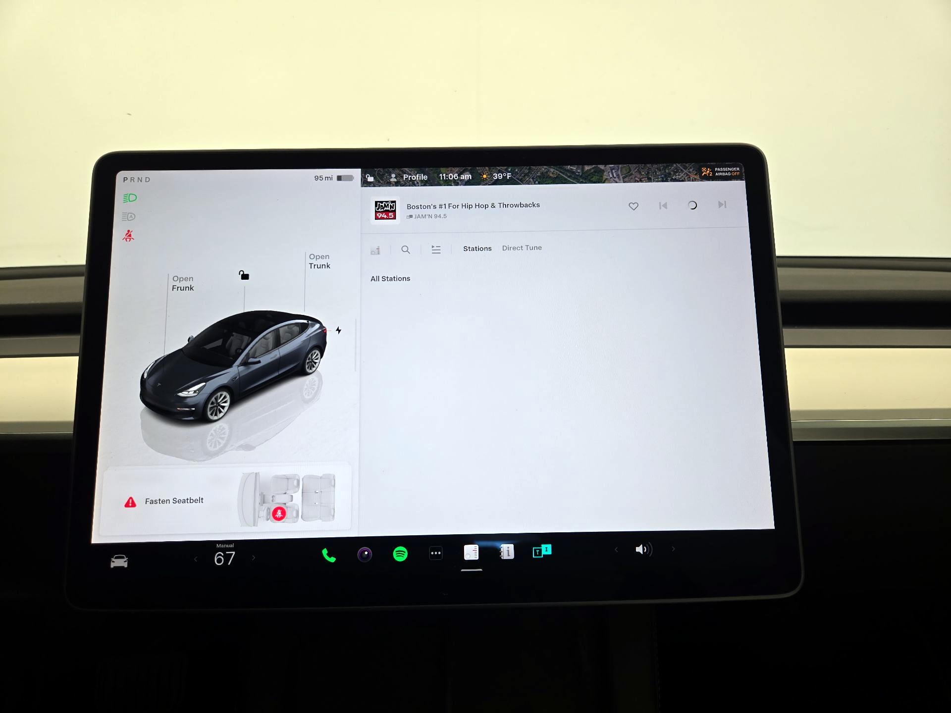 Thumbnail: 2023 Tesla Model 3 - 15