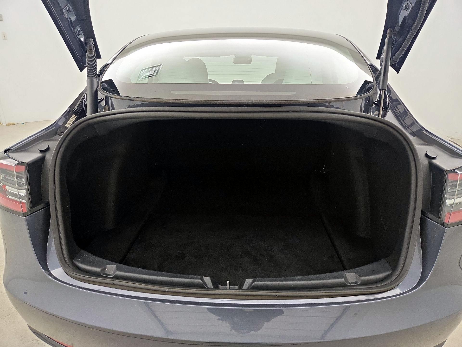 Thumbnail: 2023 Tesla Model 3 - 19