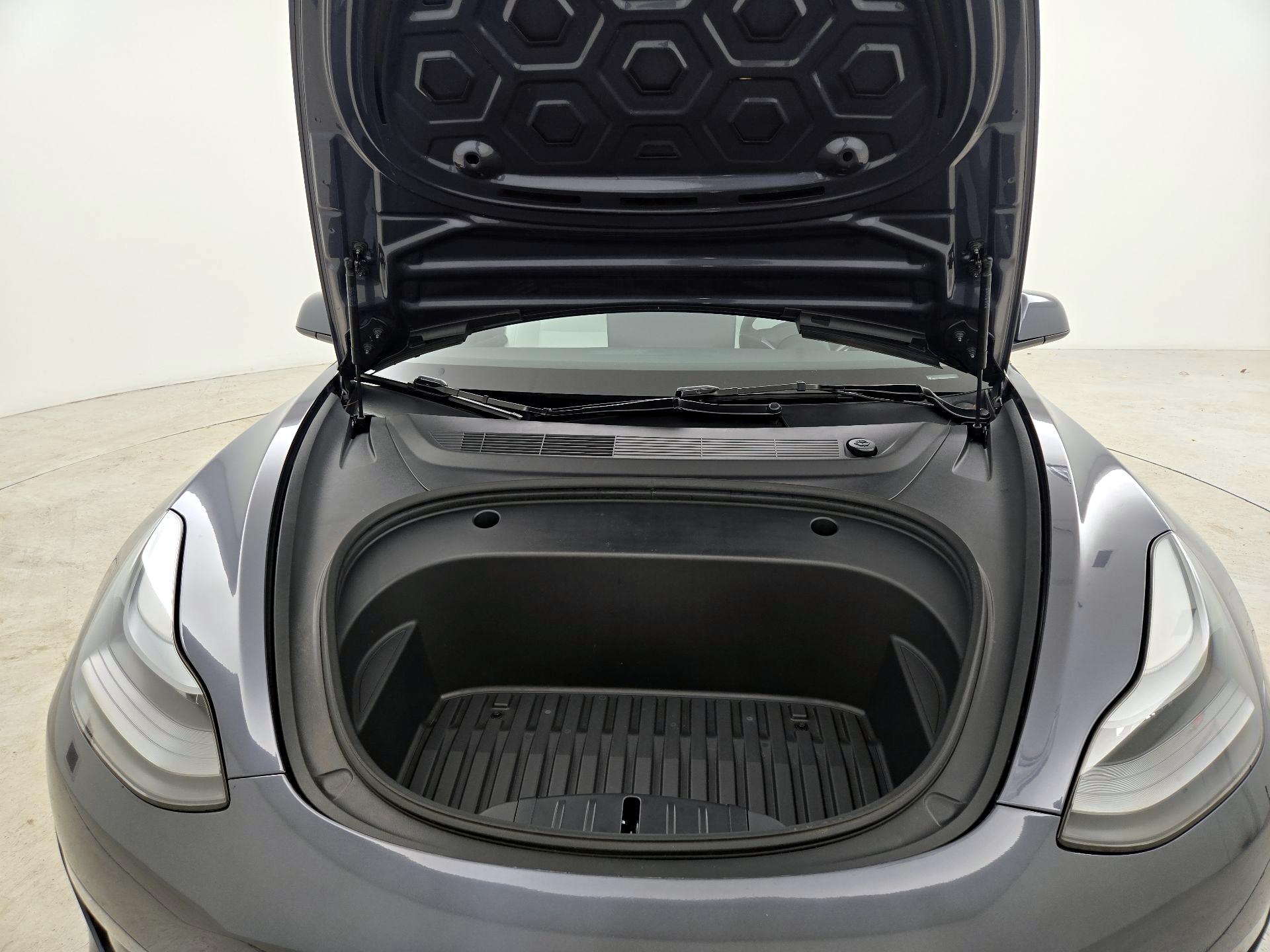 Thumbnail: 2023 Tesla Model 3 - 20