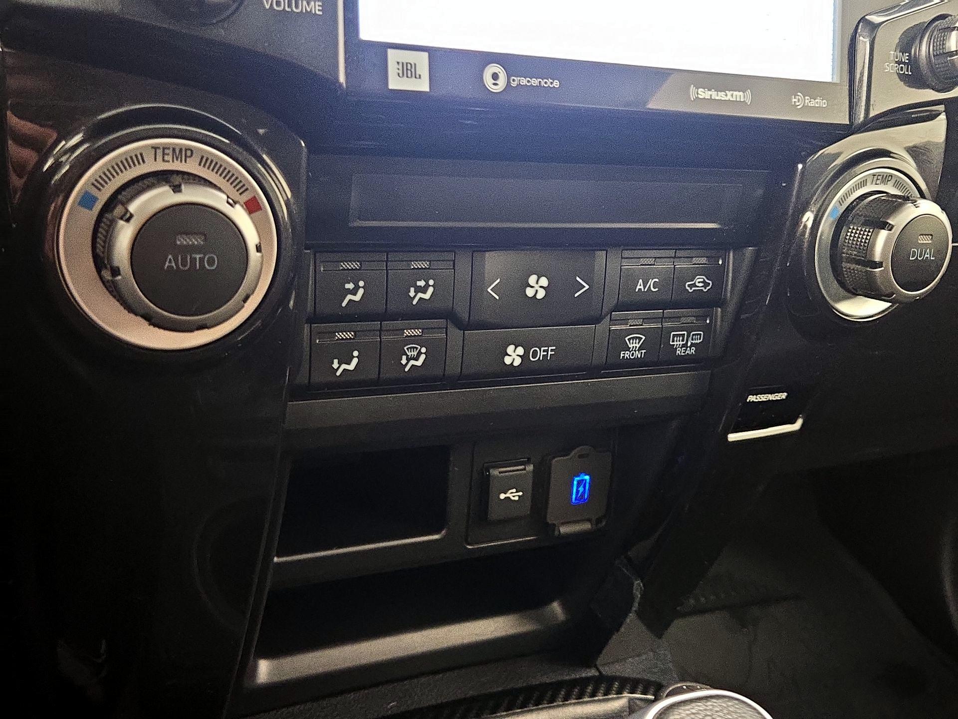 Thumbnail: 2022 Toyota 4Runner - 17