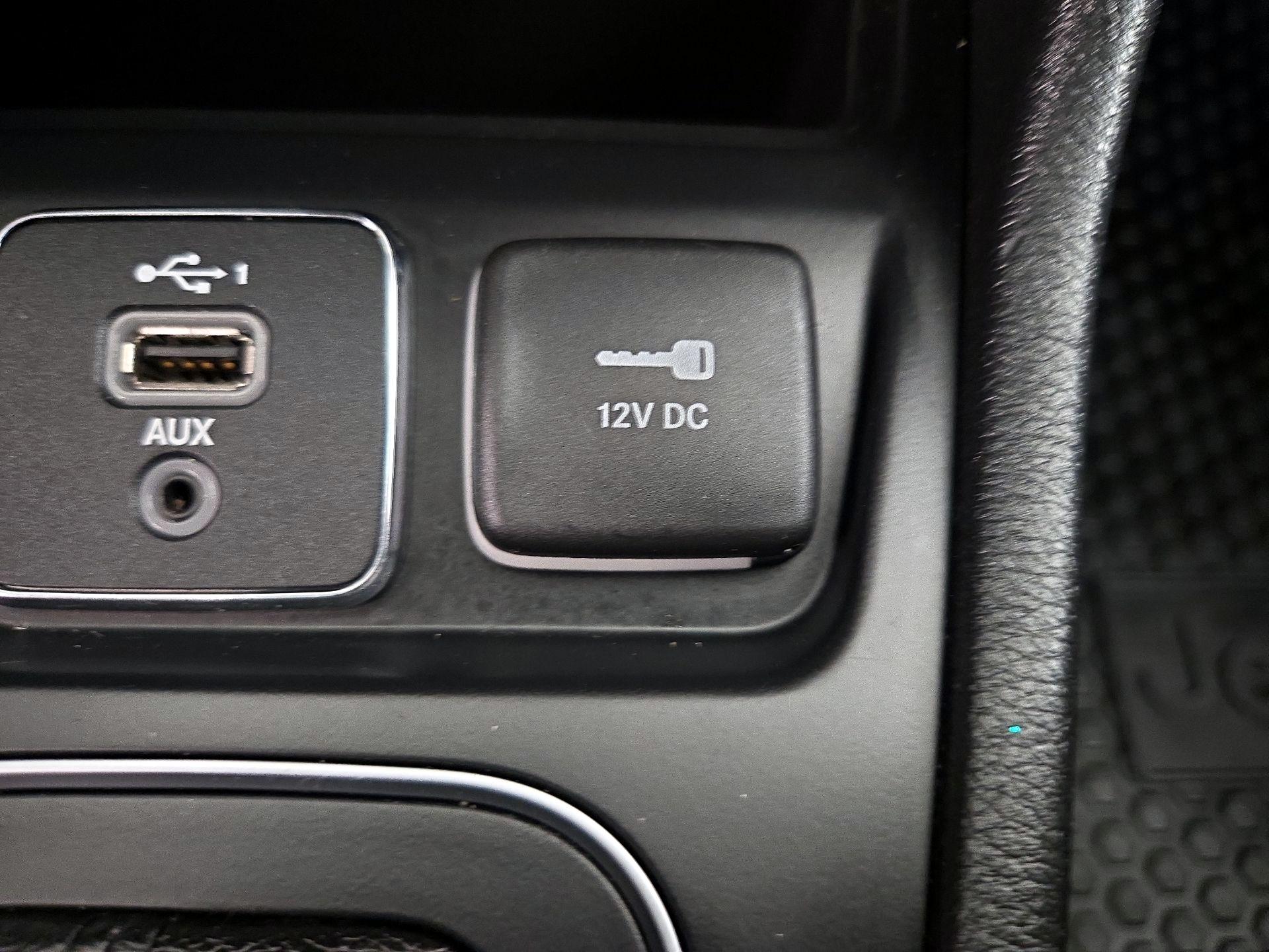 Thumbnail: 2020 Jeep Cherokee - 18