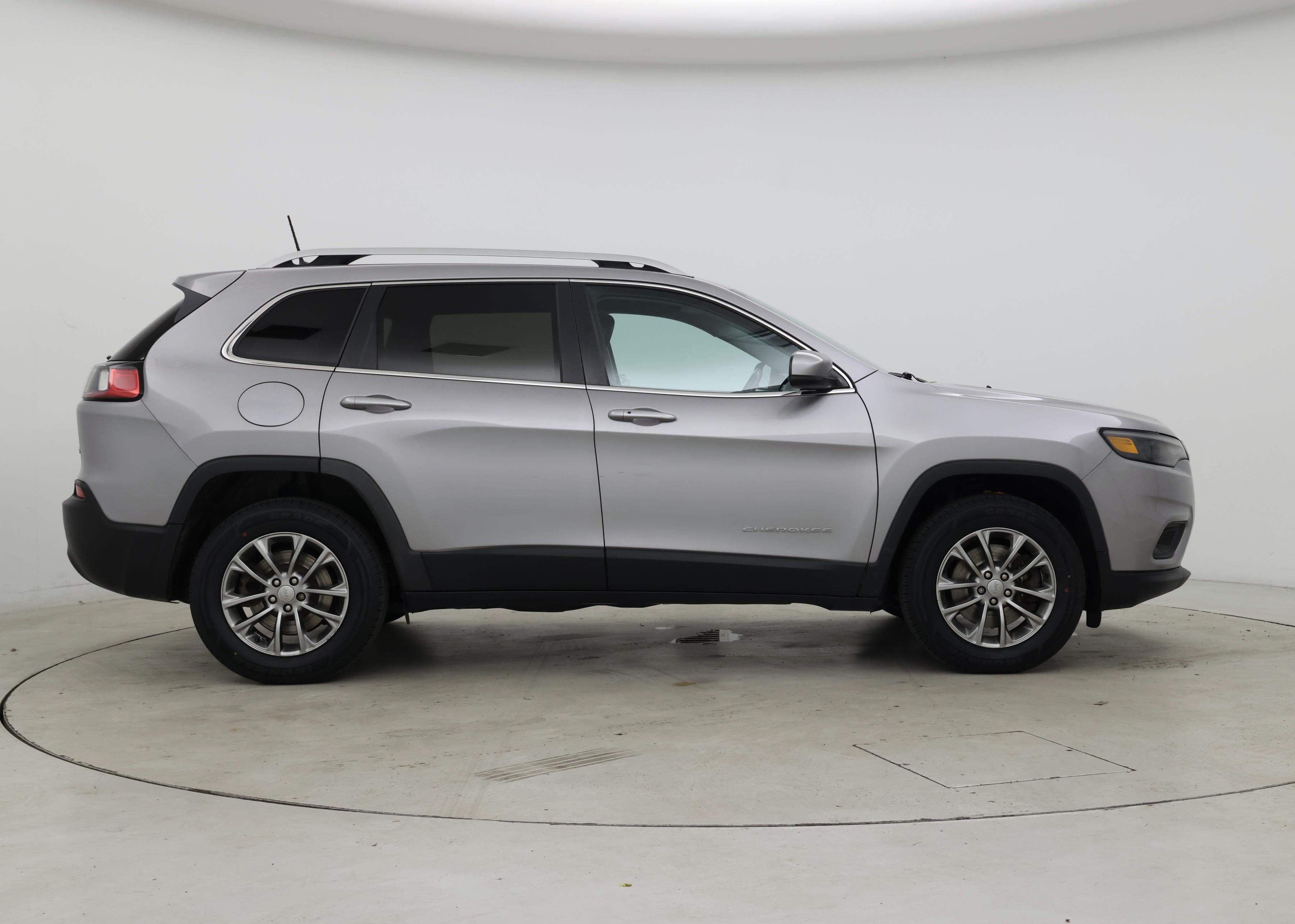 Thumbnail: 2020 Jeep Cherokee - 7