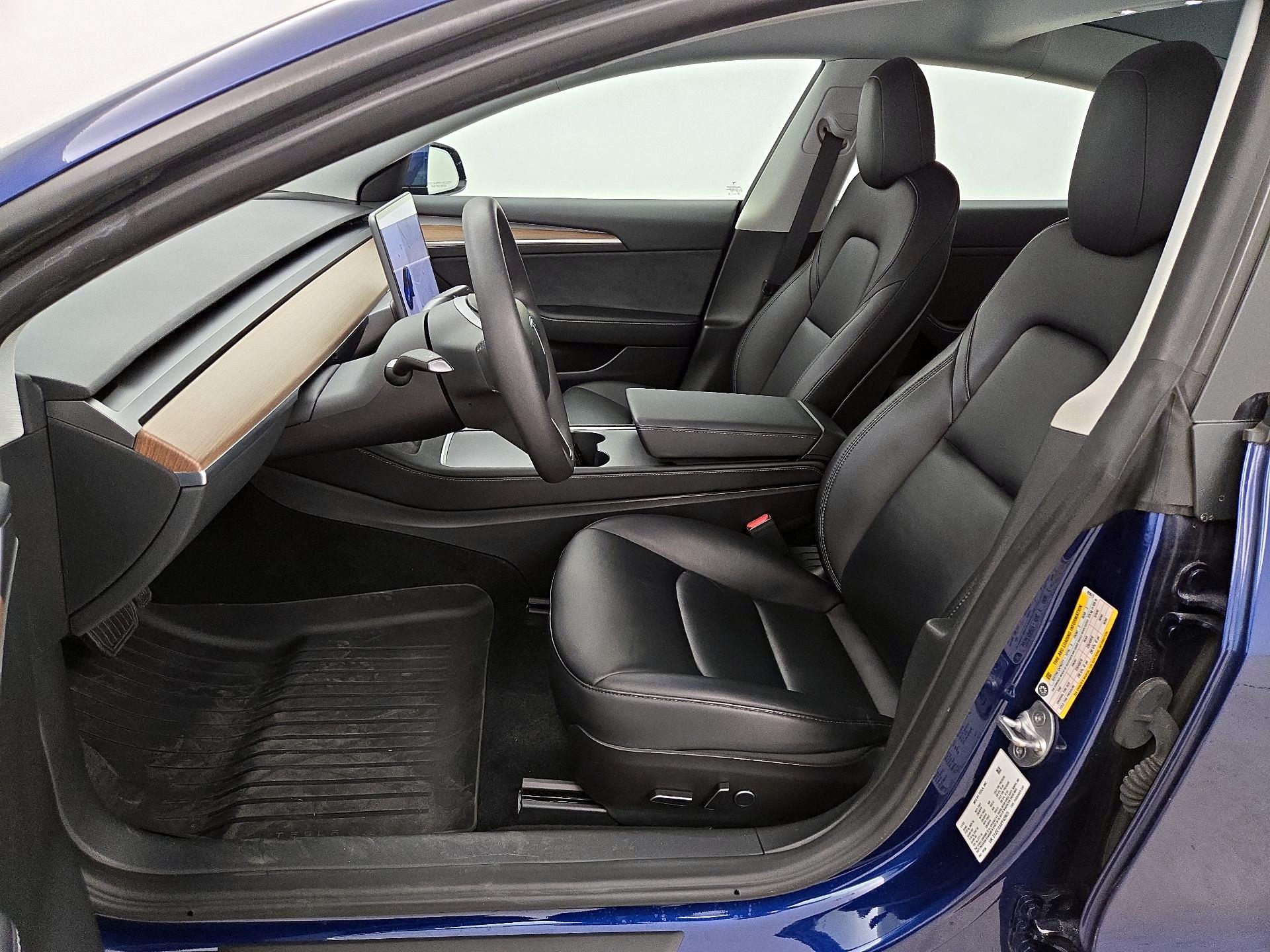 Thumbnail: 2023 Tesla Model 3 - 11