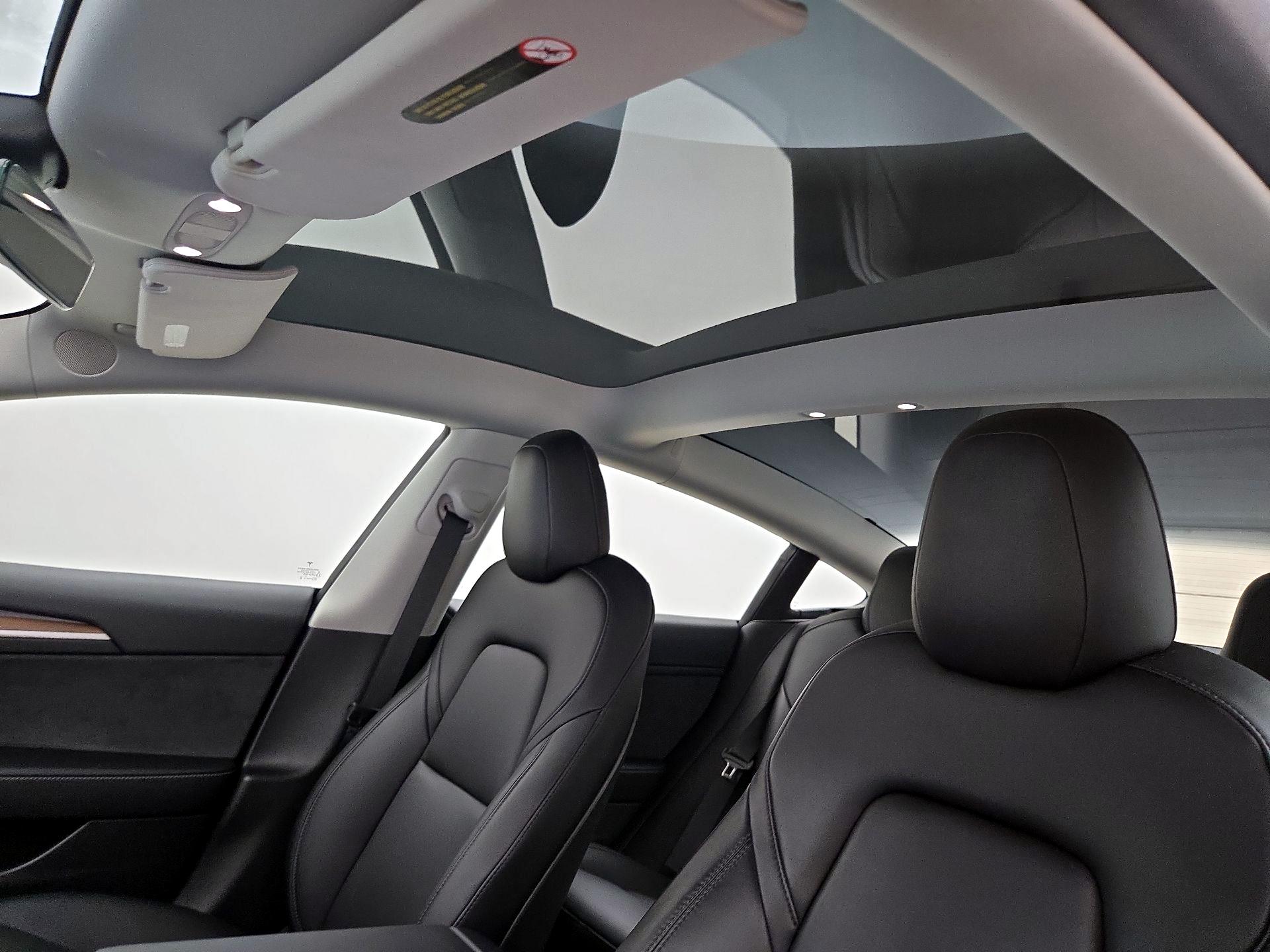 Thumbnail: 2023 Tesla Model 3 - 18