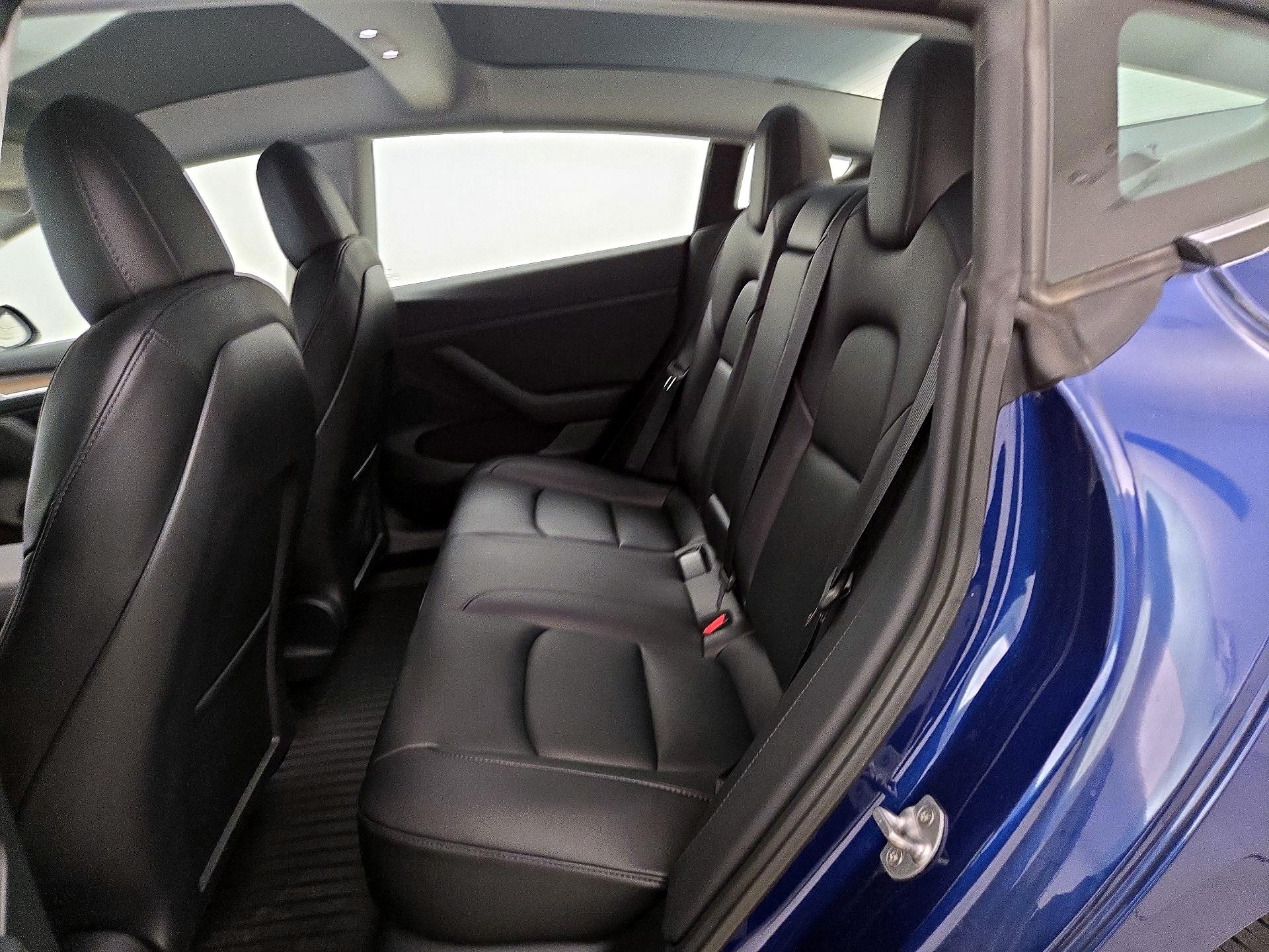 Thumbnail: 2023 Tesla Model 3 - 19