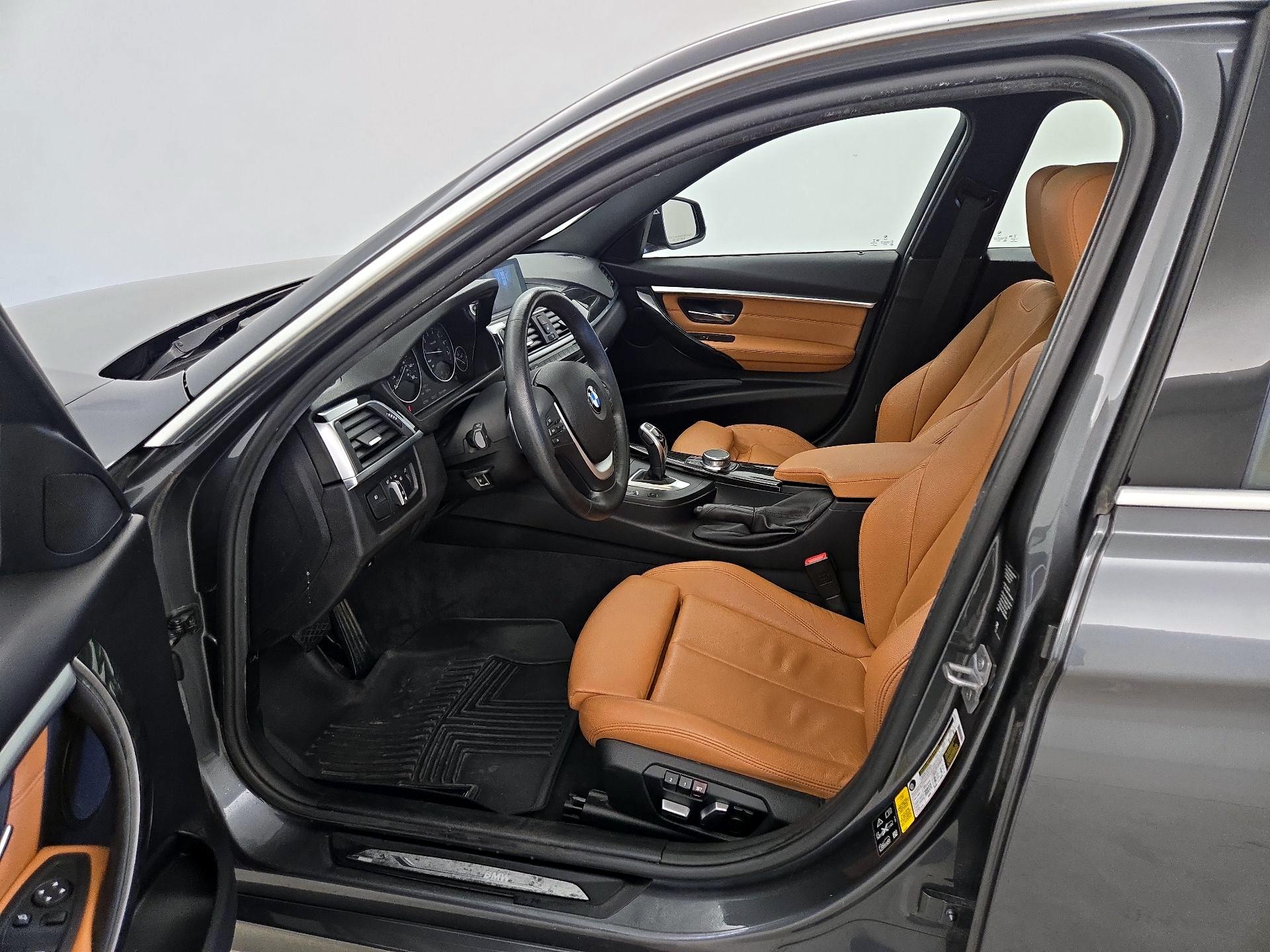 Thumbnail: 2018 BMW 3 Series - 11