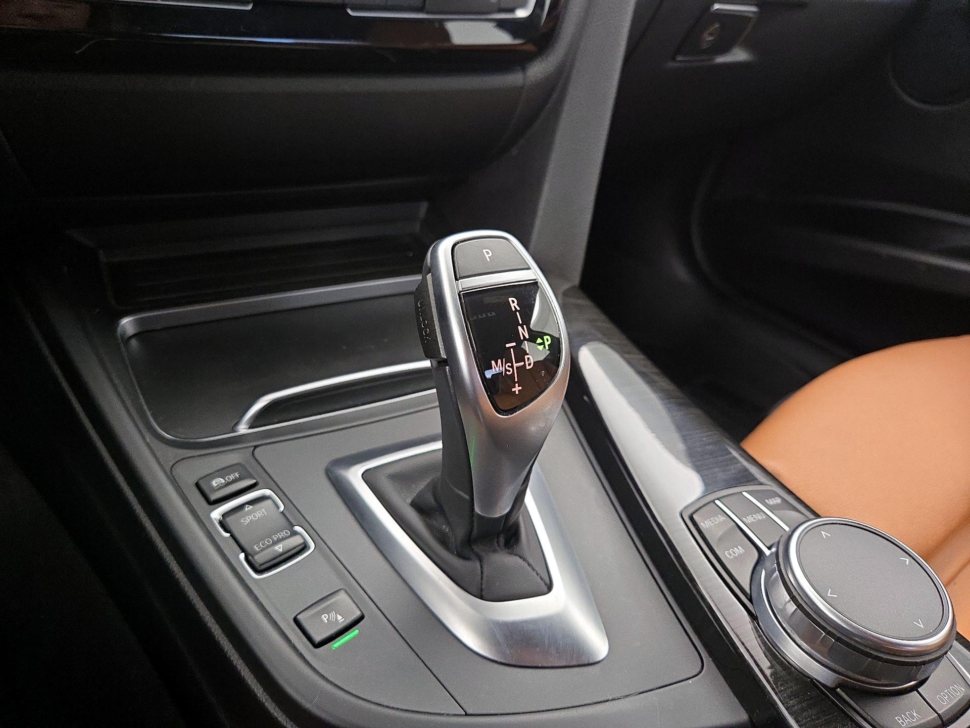 Thumbnail: 2018 BMW 3 Series - 18