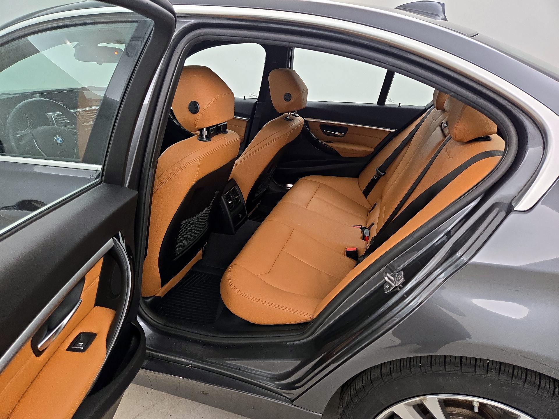 Thumbnail: 2018 BMW 3 Series - 20