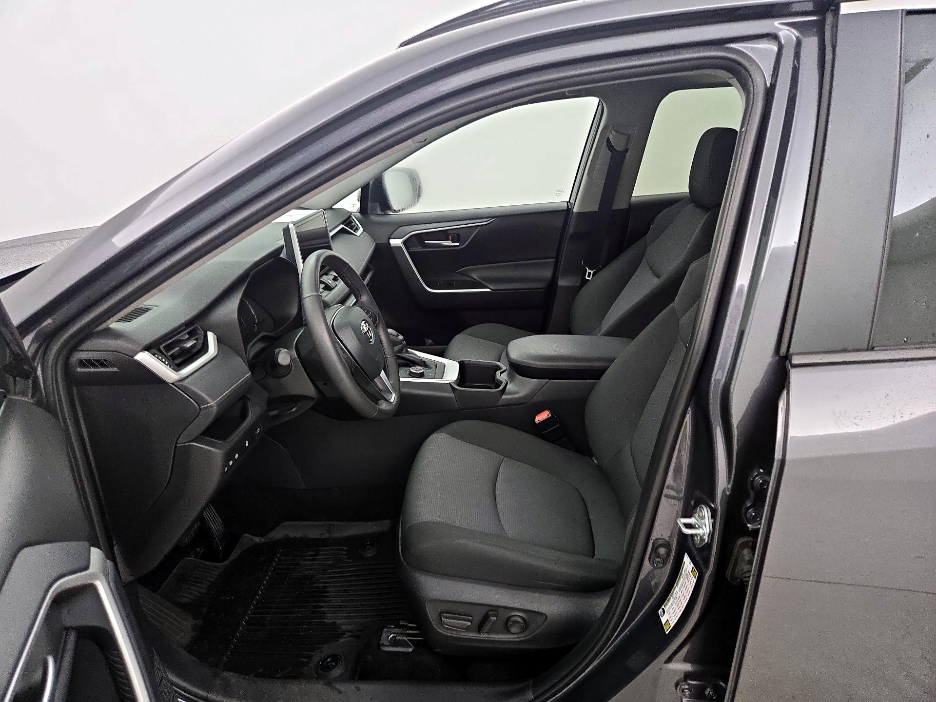 Thumbnail: 2024 Toyota RAV4 - 11