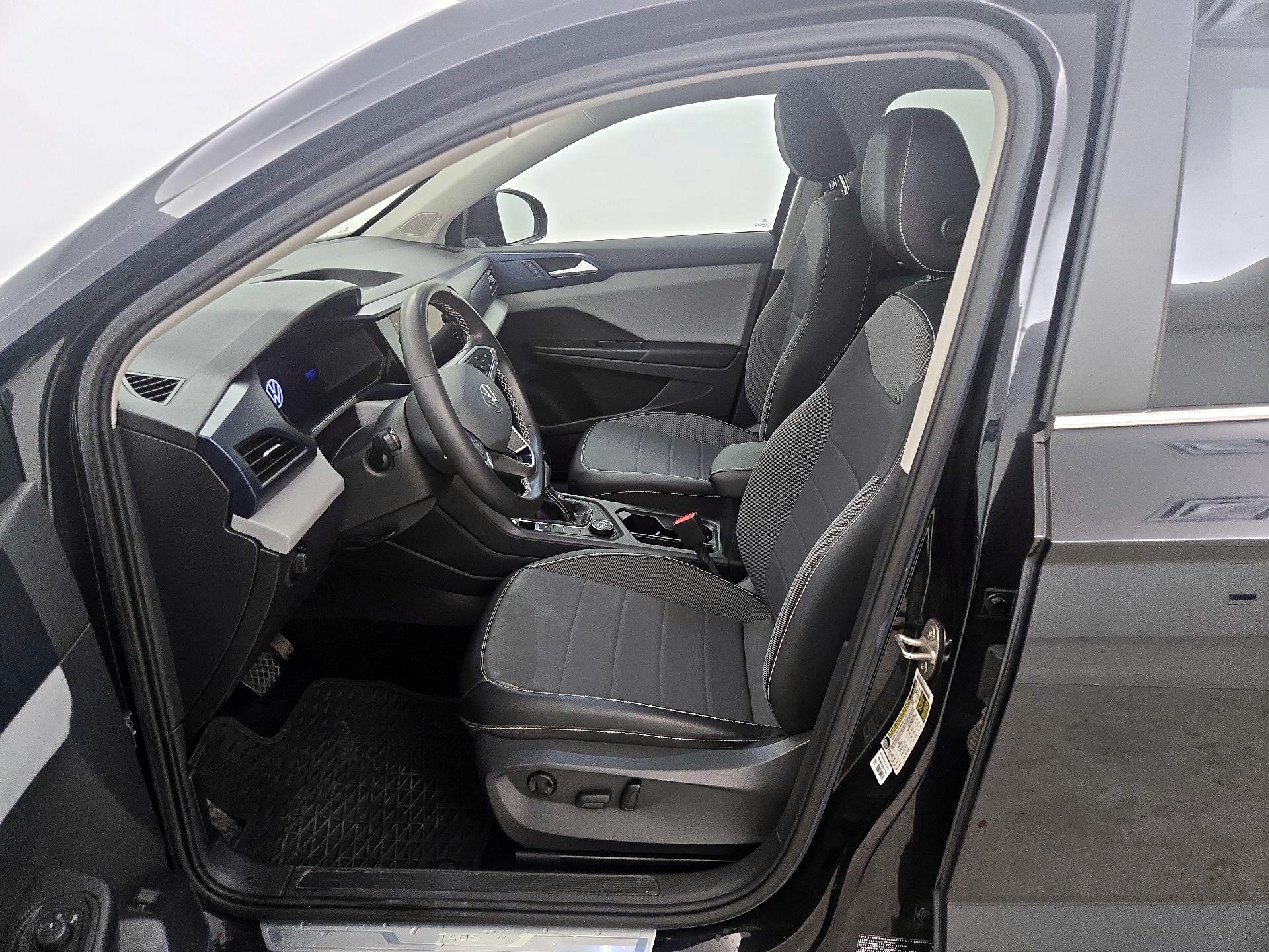 Thumbnail: 2022 Volkswagen Taos - 11