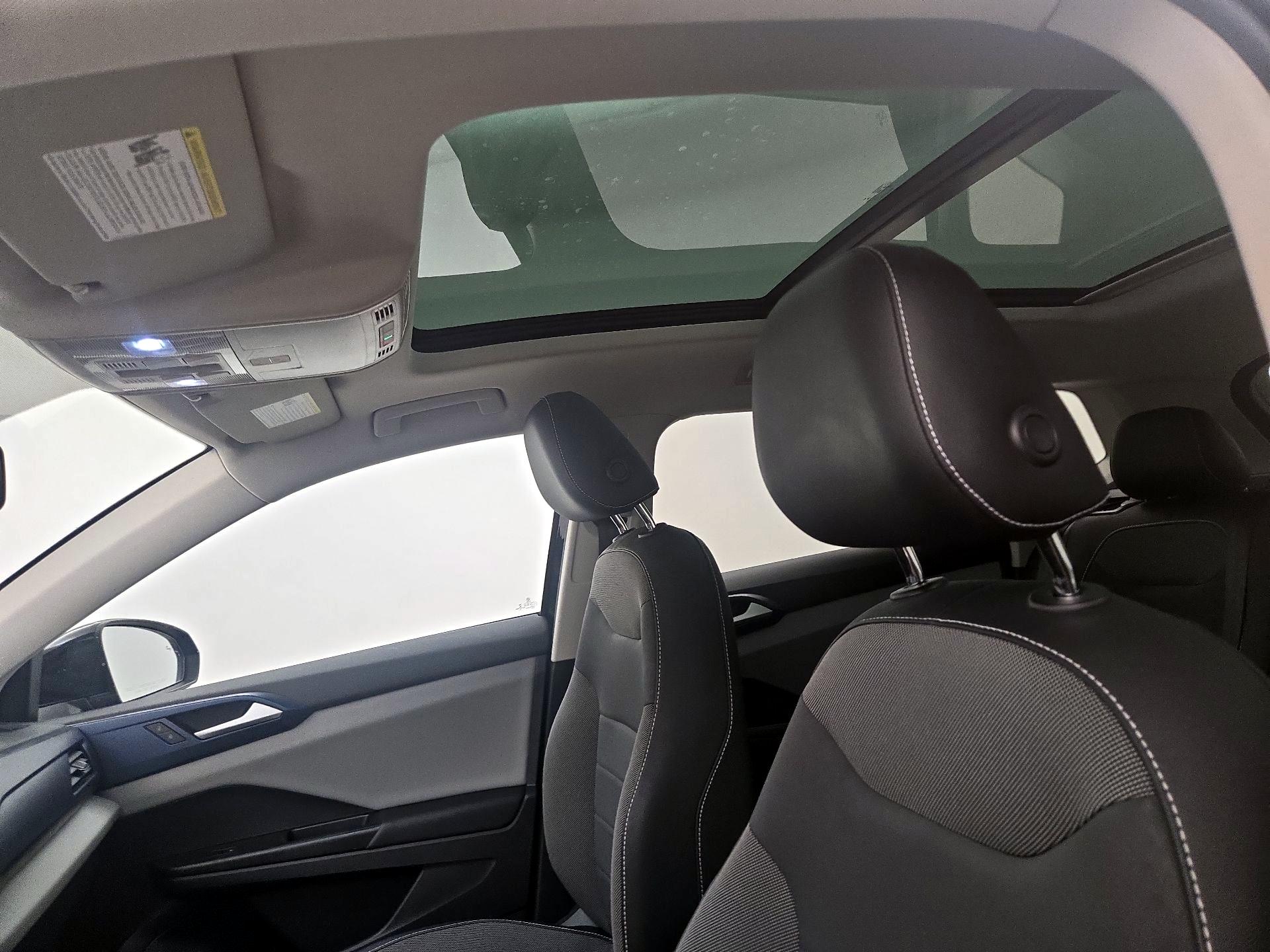 Thumbnail: 2022 Volkswagen Taos - 19