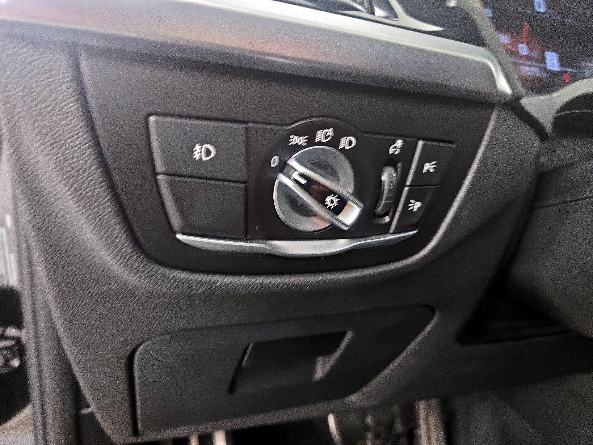 Thumbnail: 2021 BMW X4 - 13