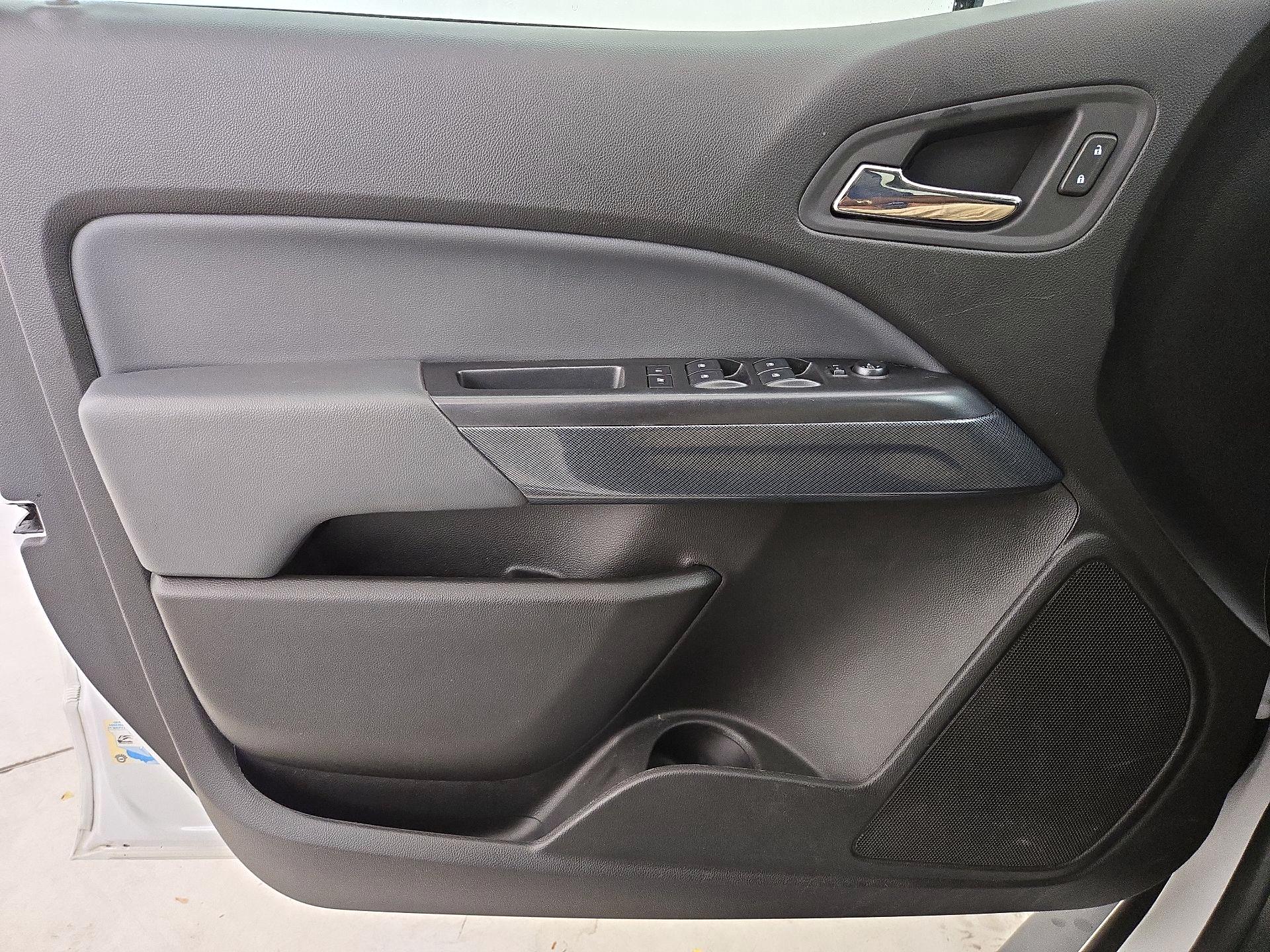 Thumbnail: 2018 Chevrolet Colorado - 12