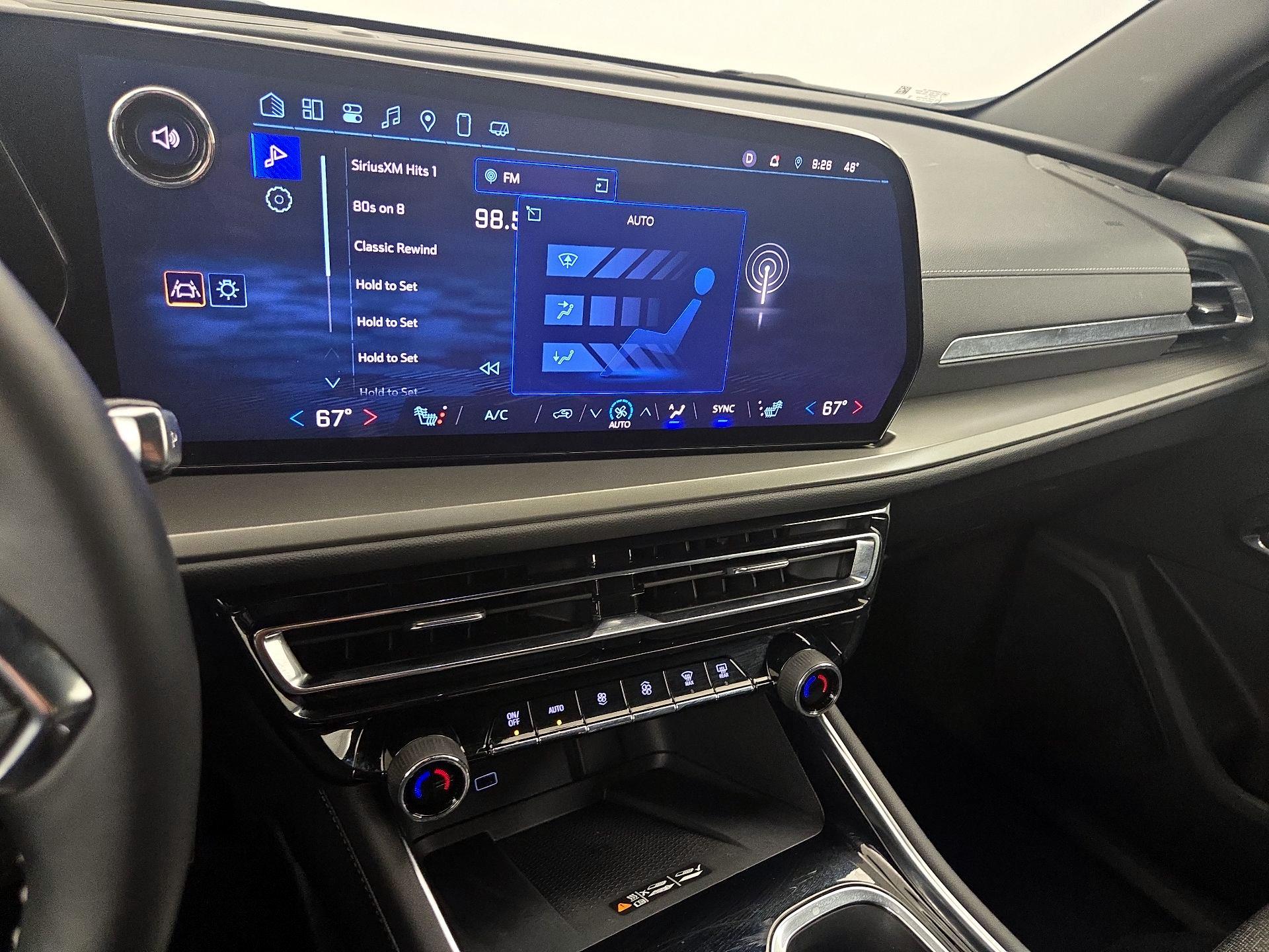 Thumbnail: 2025 Chevrolet Traverse - 16