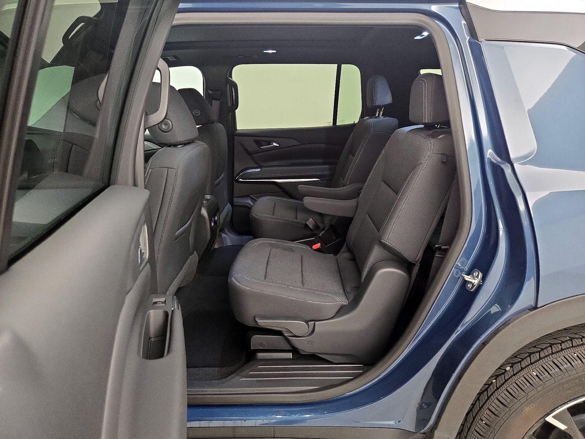 Thumbnail: 2025 Chevrolet Traverse - 20