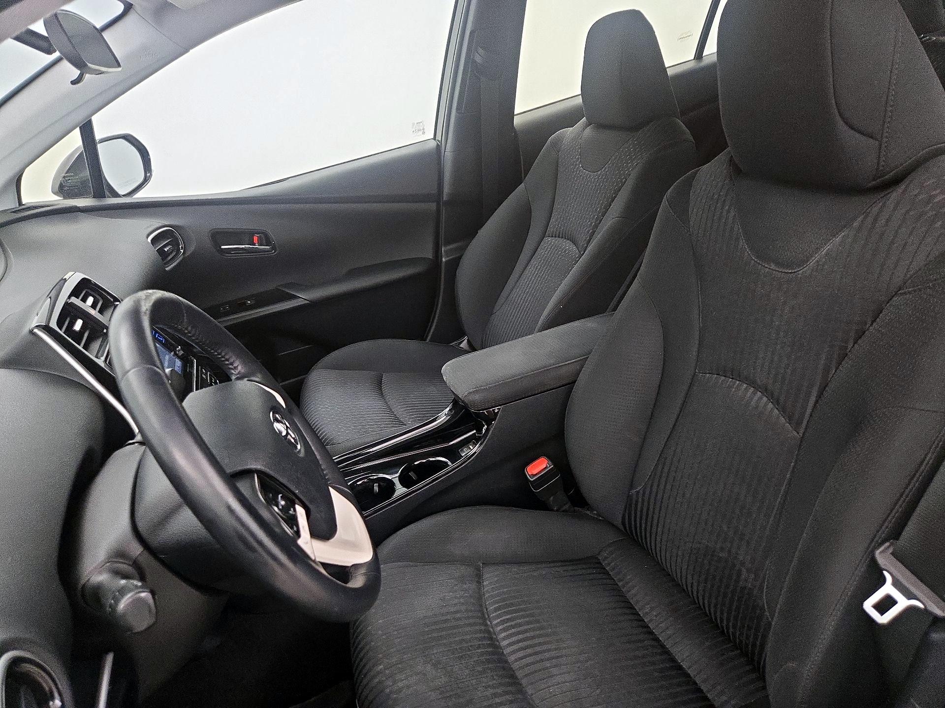 Thumbnail: 2018 Toyota Prius Prime - 11