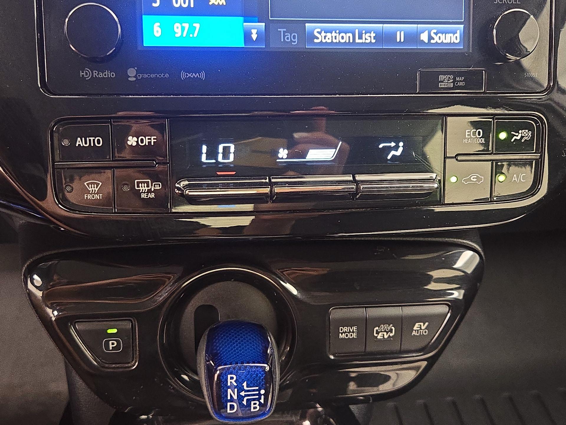Thumbnail: 2018 Toyota Prius Prime - 16