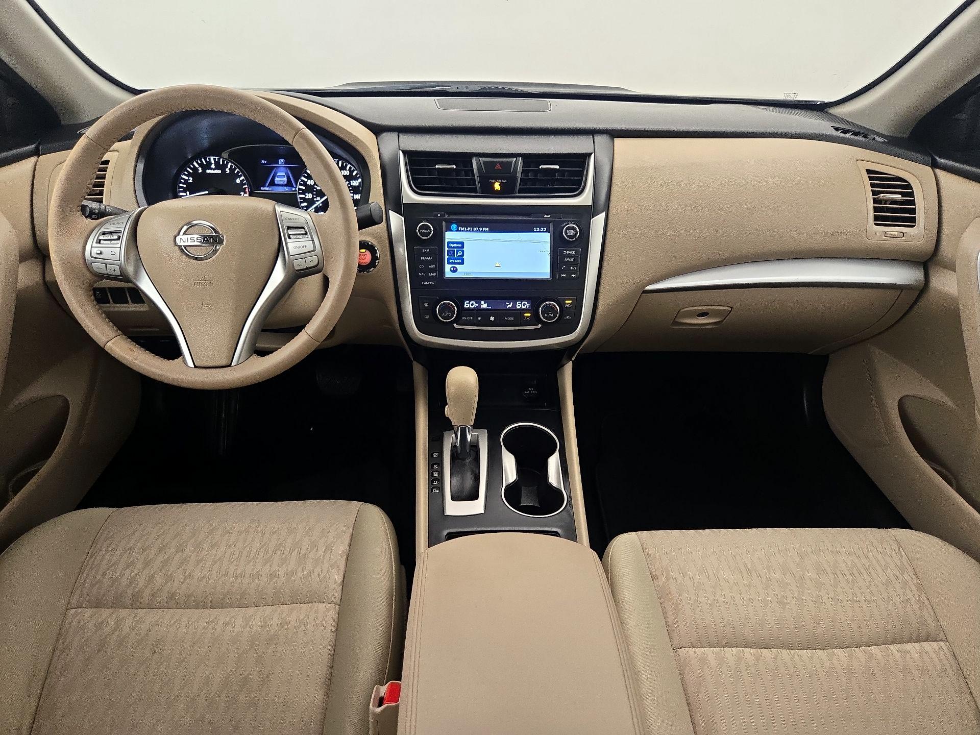 Thumbnail: 2016 Nissan Altima - 9