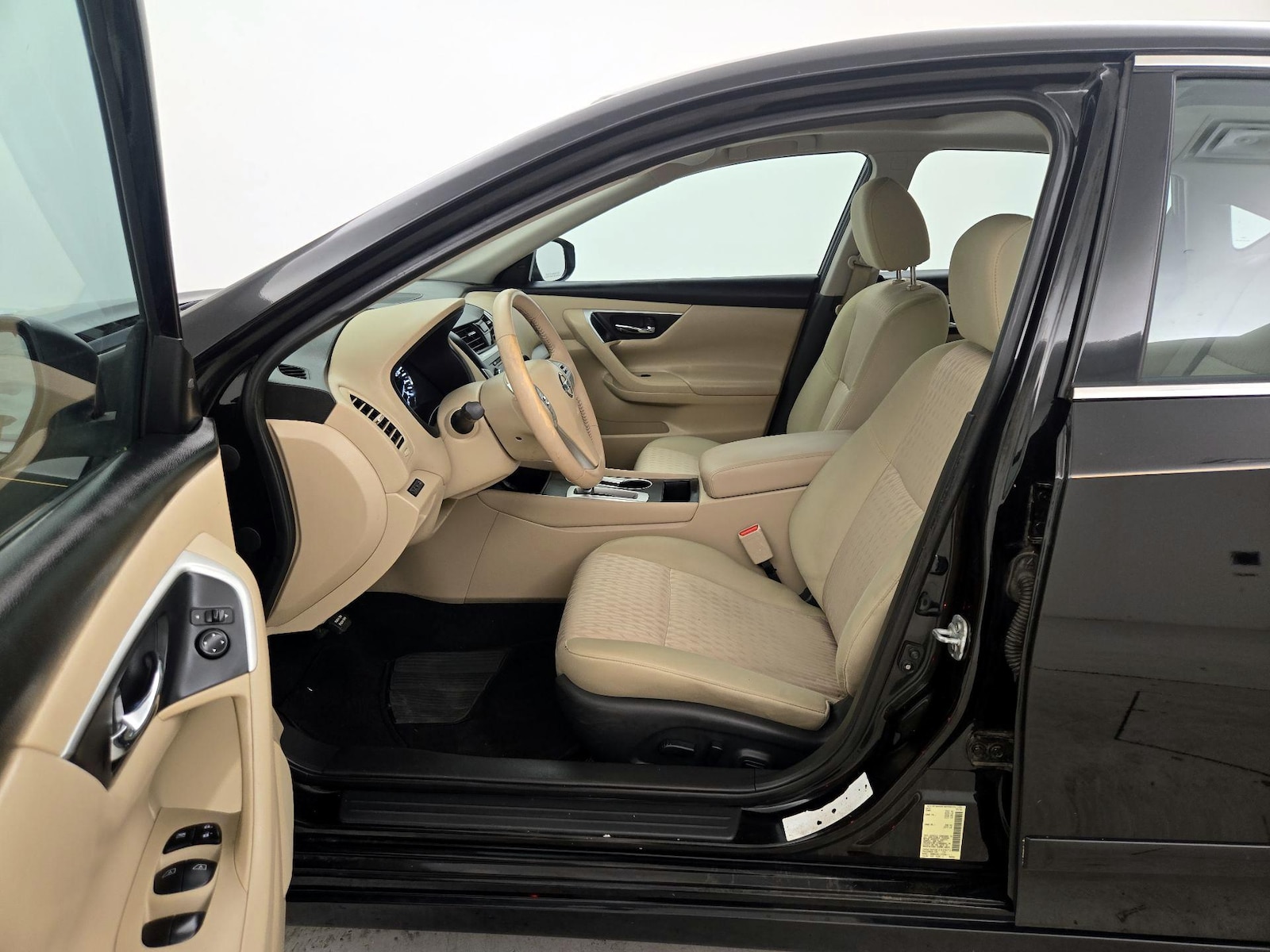 2016 Nissan Altima SV - Photo 12