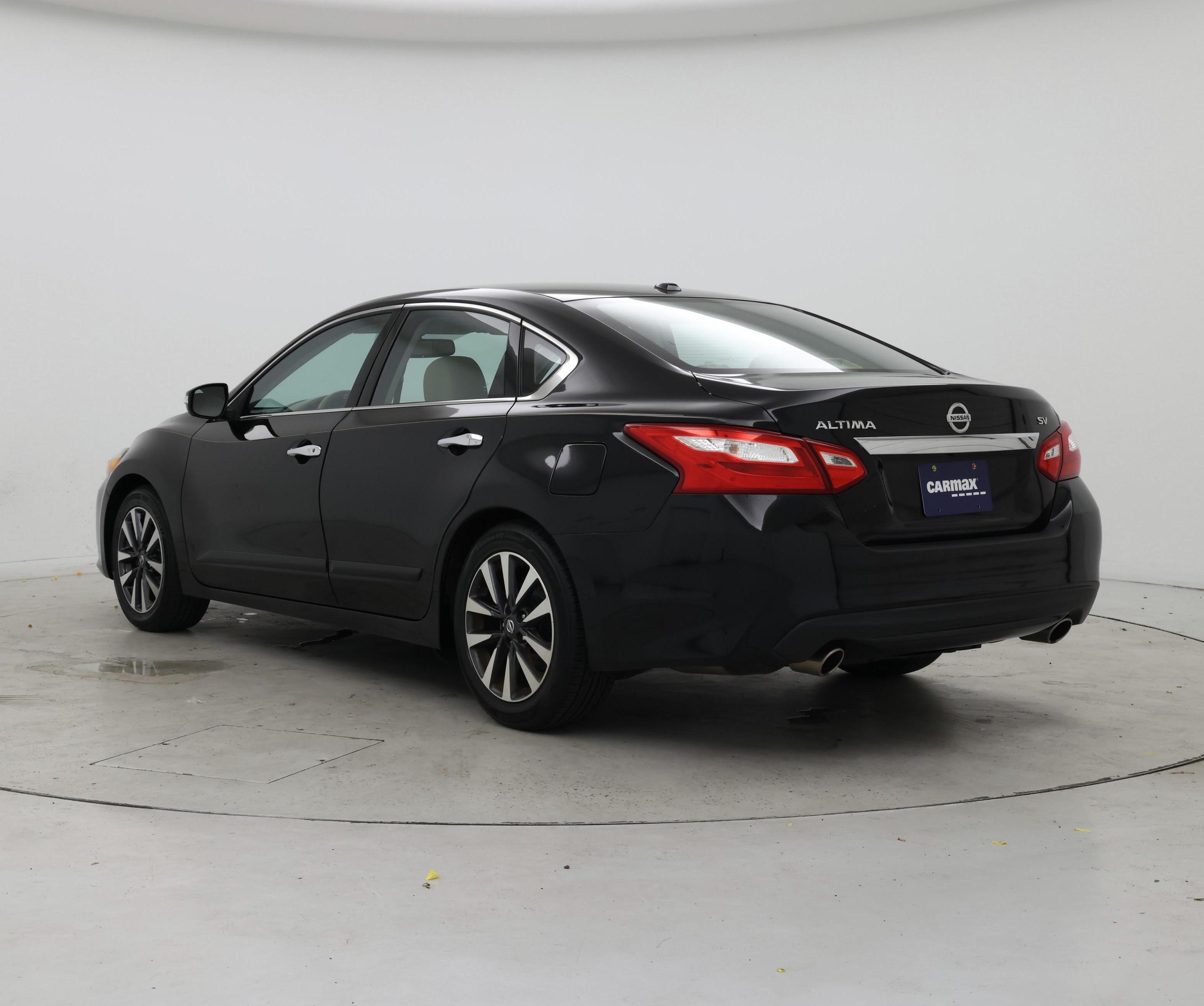 Thumbnail: 2016 Nissan Altima - 2