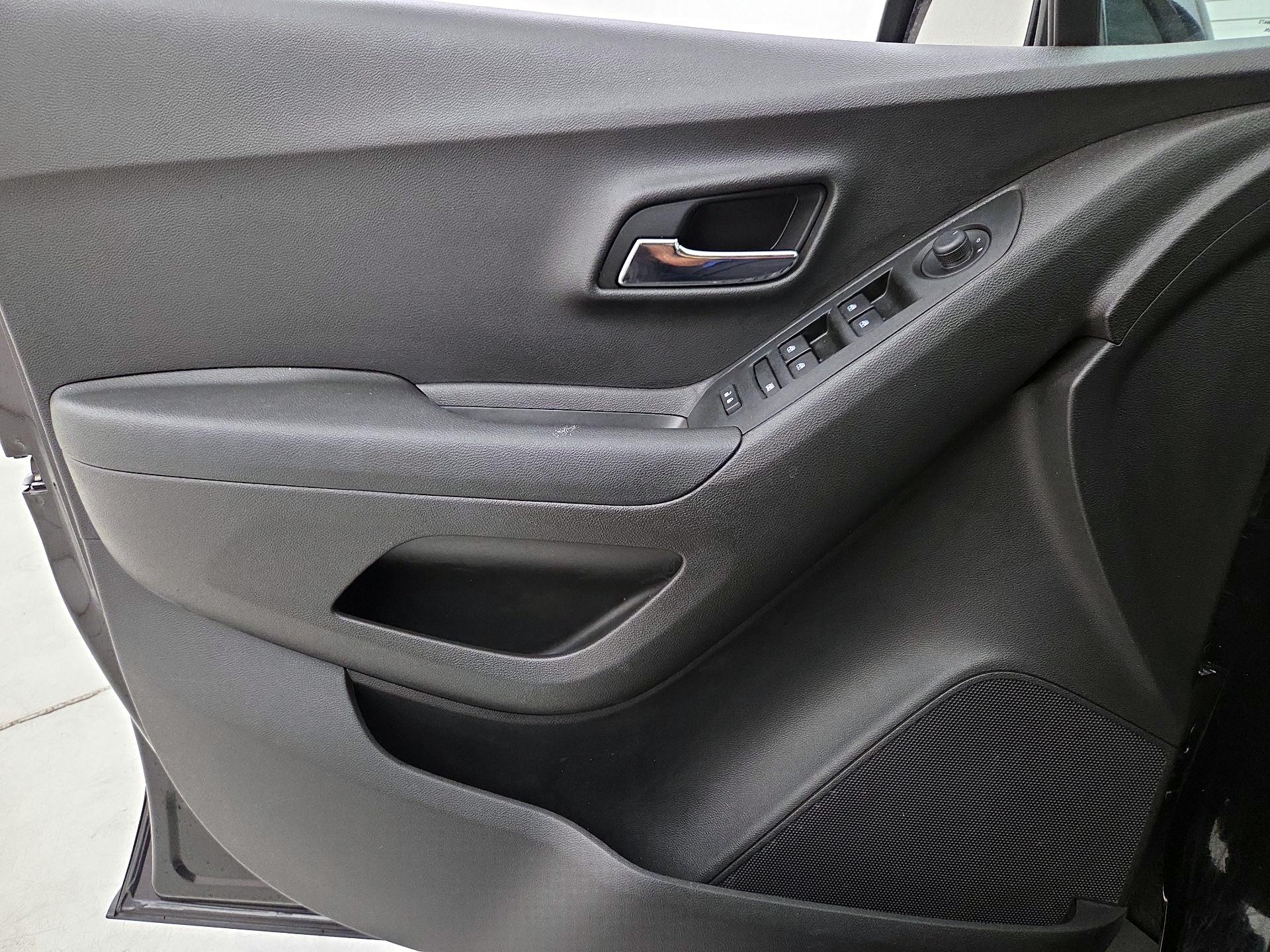 Thumbnail: 2020 Chevrolet Trax - 12