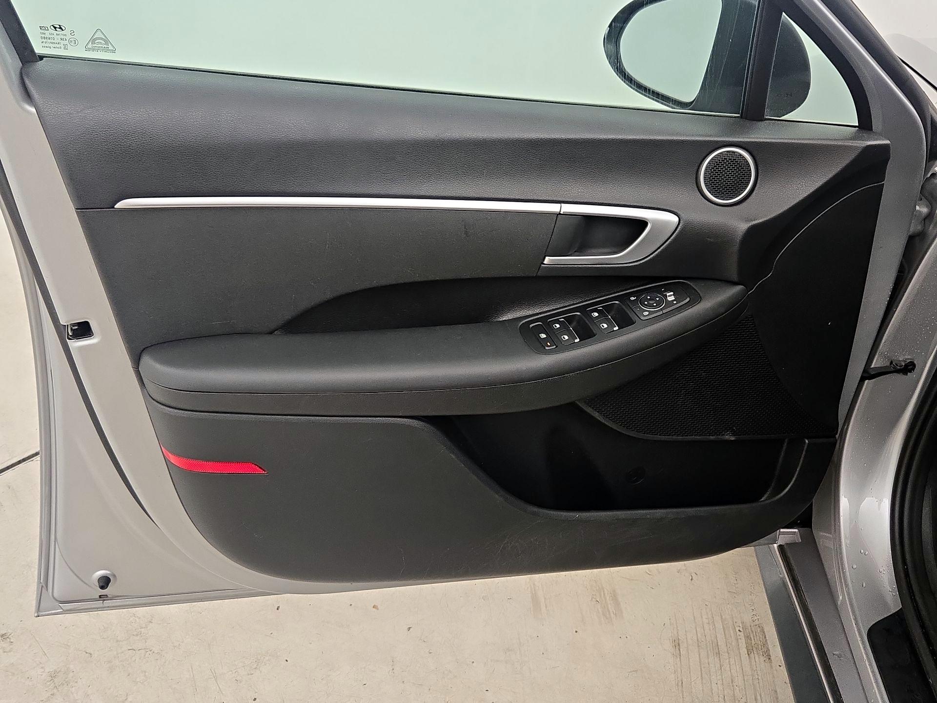 Thumbnail: 2021 Hyundai Sonata - 12