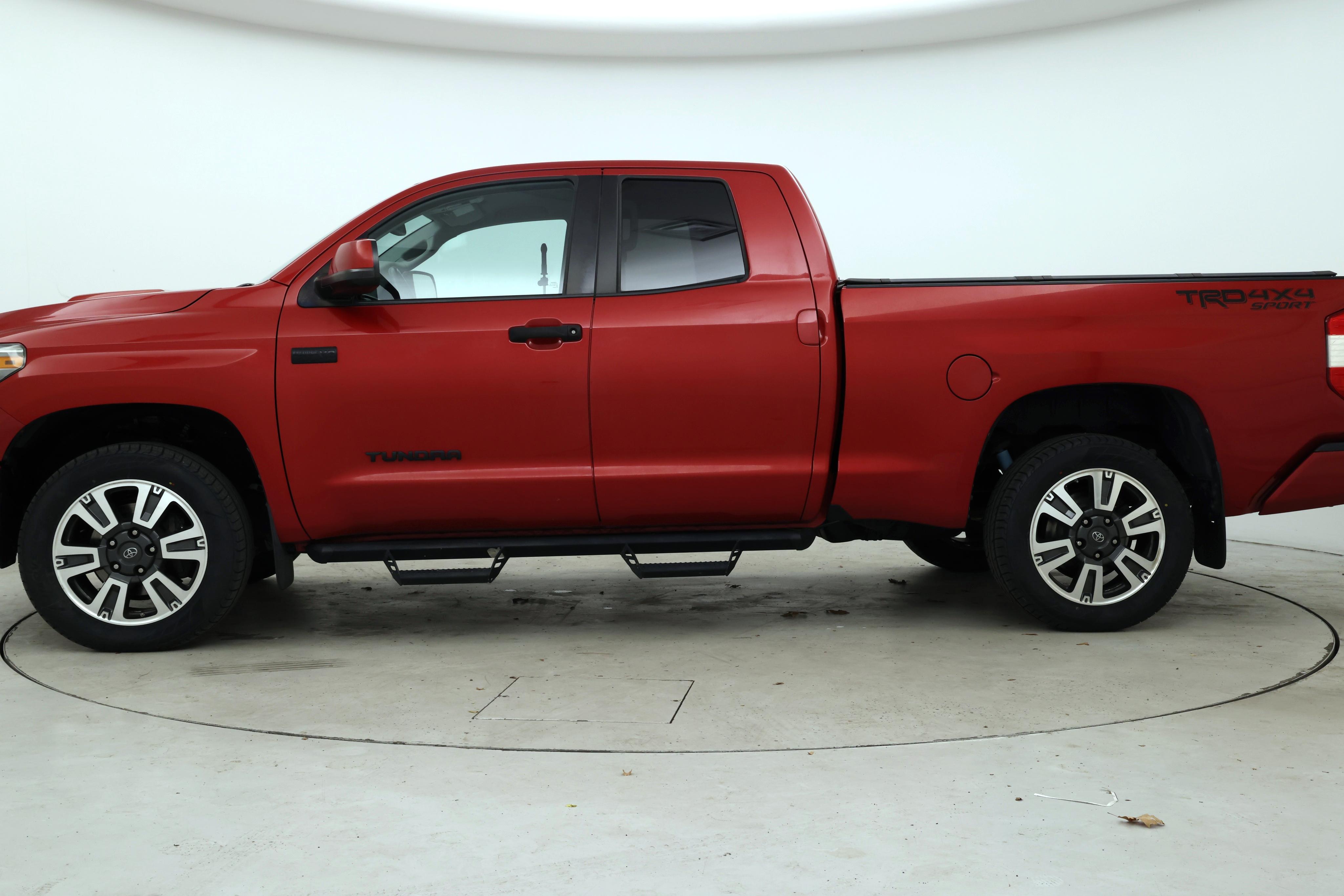 Thumbnail: 2018 Toyota Tundra - 3