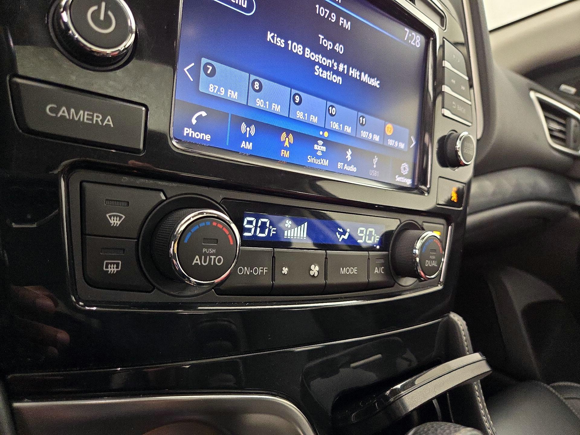 Thumbnail: 2022 Nissan Maxima - 17