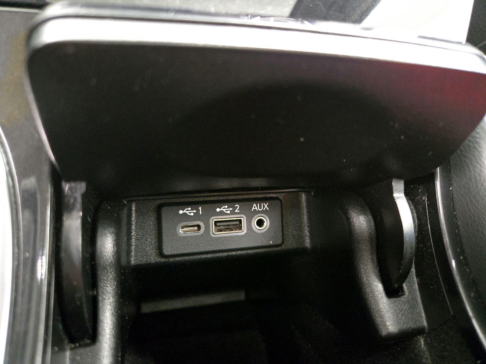 Thumbnail: 2022 Nissan Maxima - 19