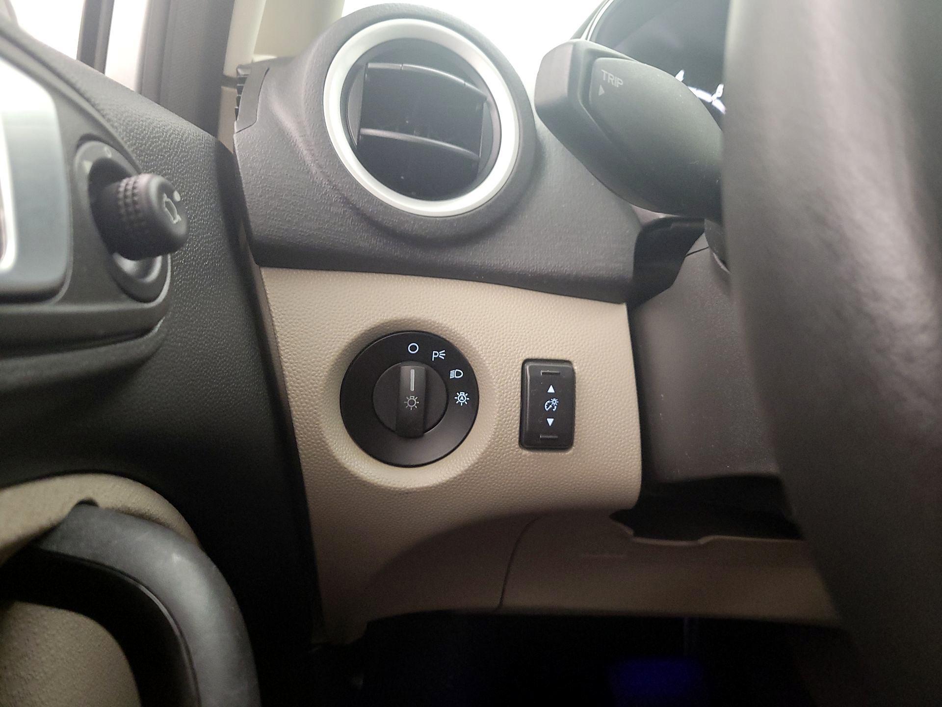 Thumbnail: 2016 Ford Fiesta - 13
