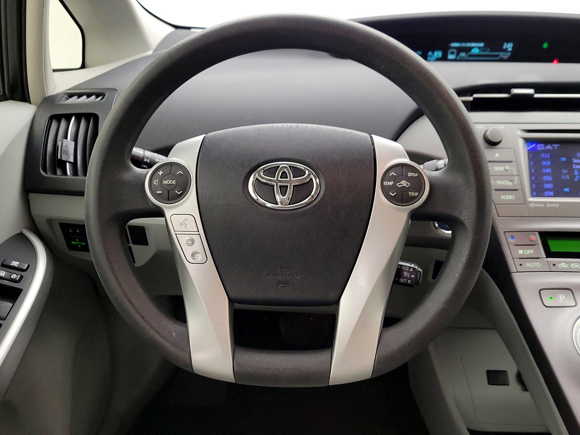 Thumbnail: 2014 Toyota Prius - 10