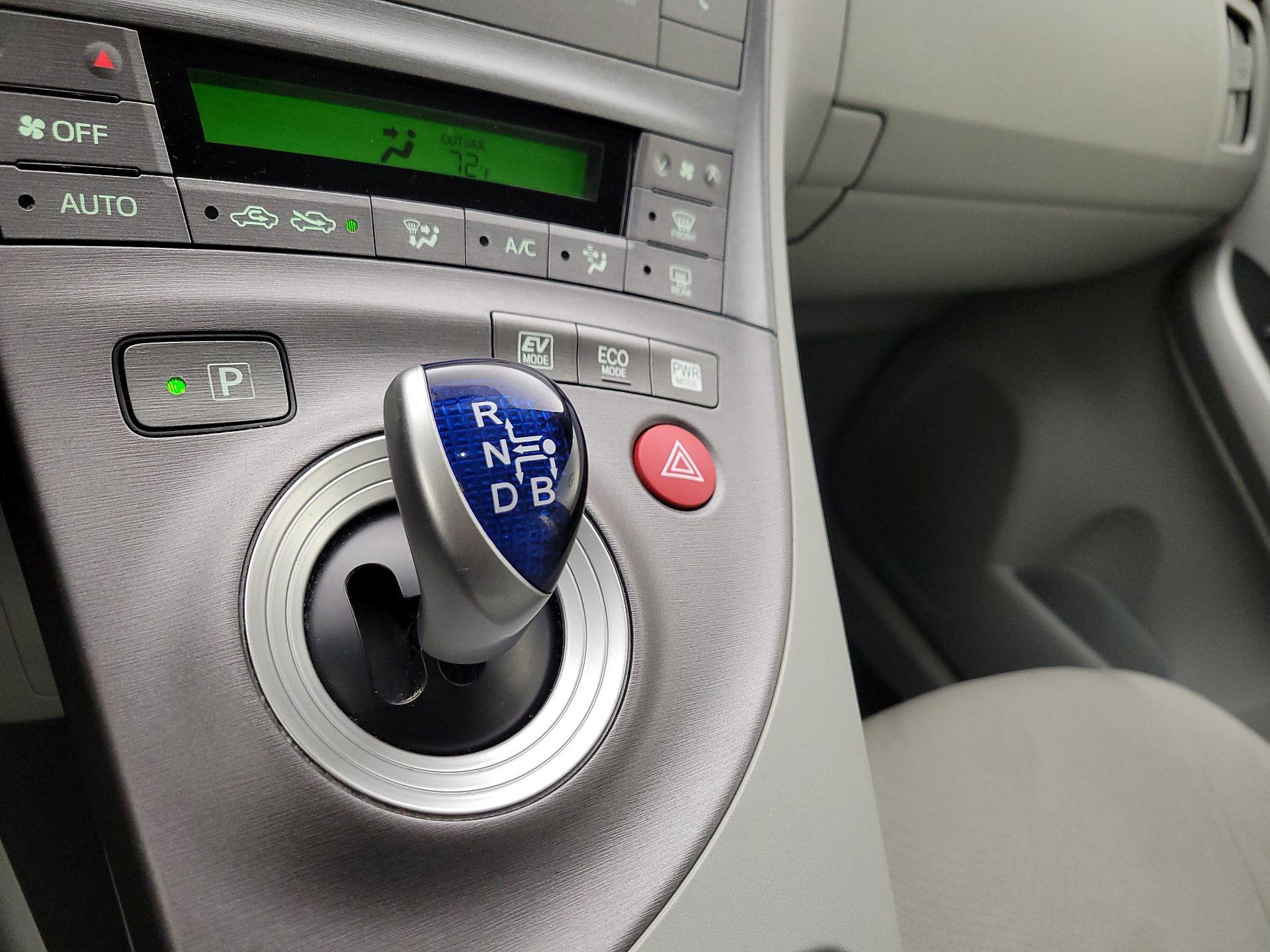 Thumbnail: 2014 Toyota Prius - 17