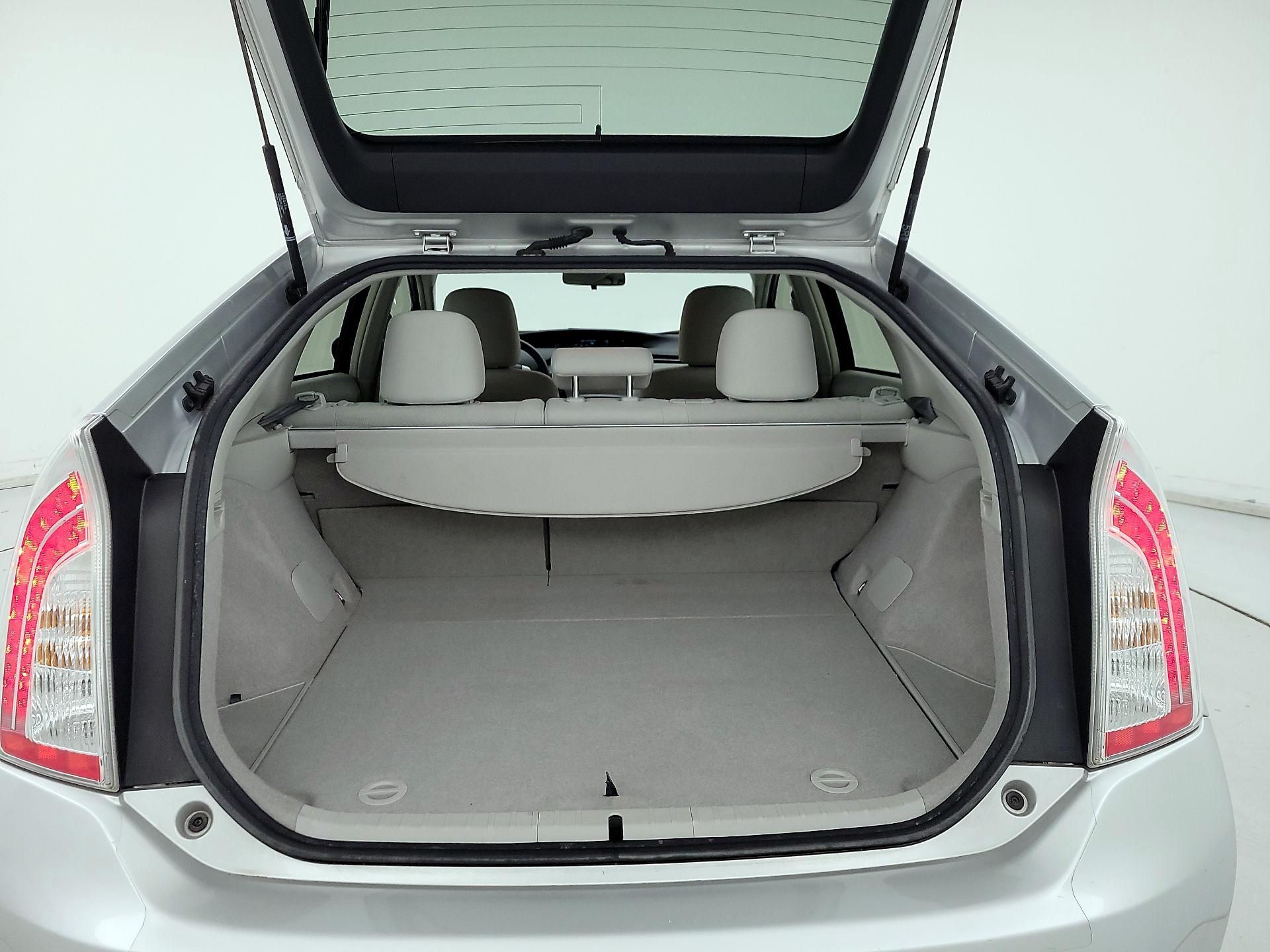 Thumbnail: 2014 Toyota Prius - 20