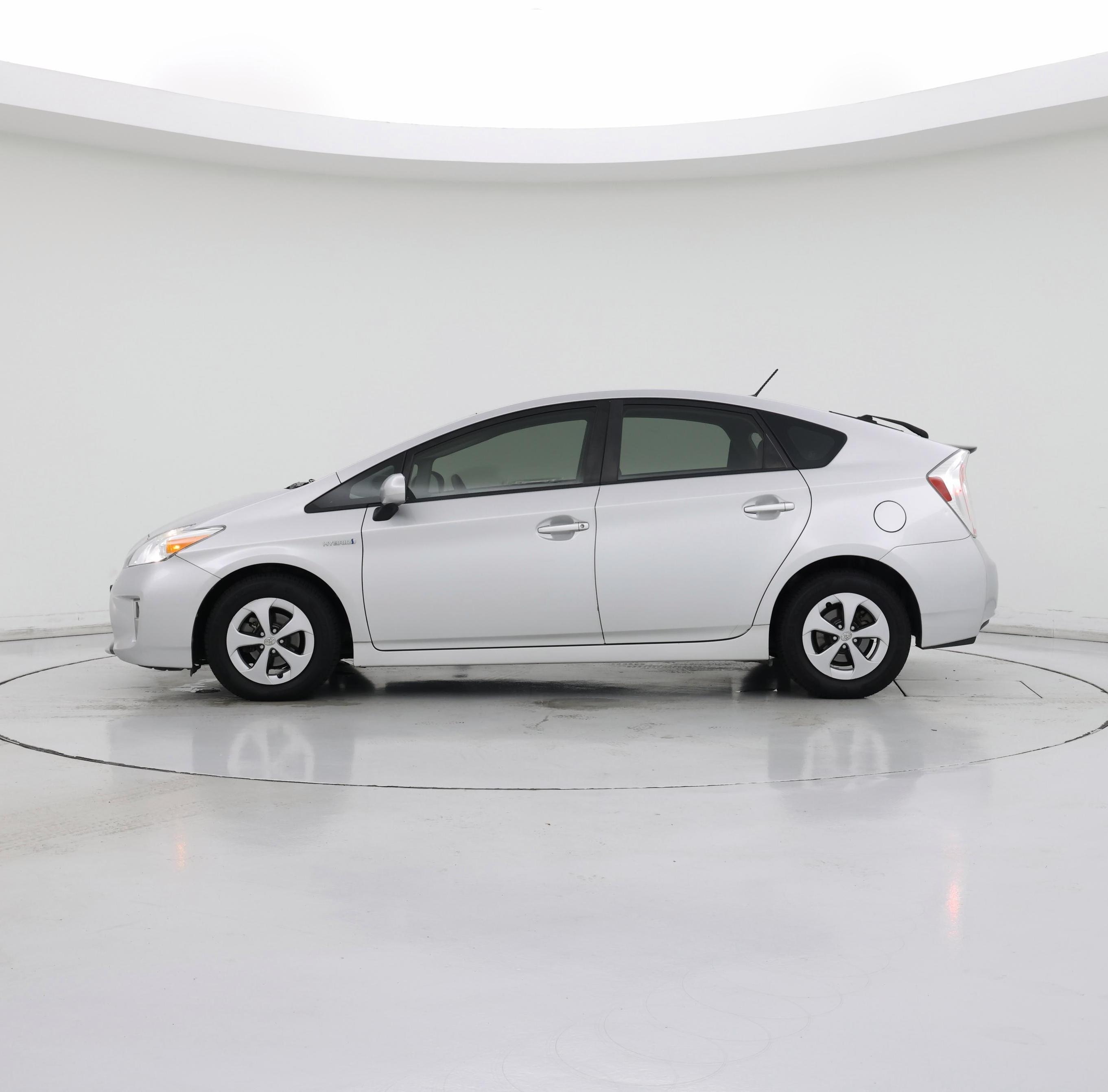 Thumbnail: 2014 Toyota Prius - 3